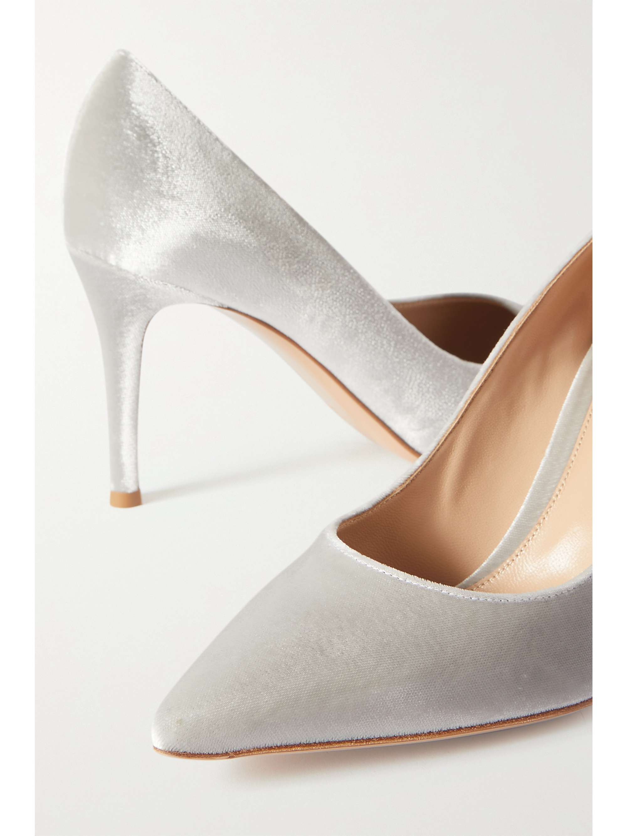 GIANVITO ROSSI Gianvito 105 velvet pumps NETAPORTER