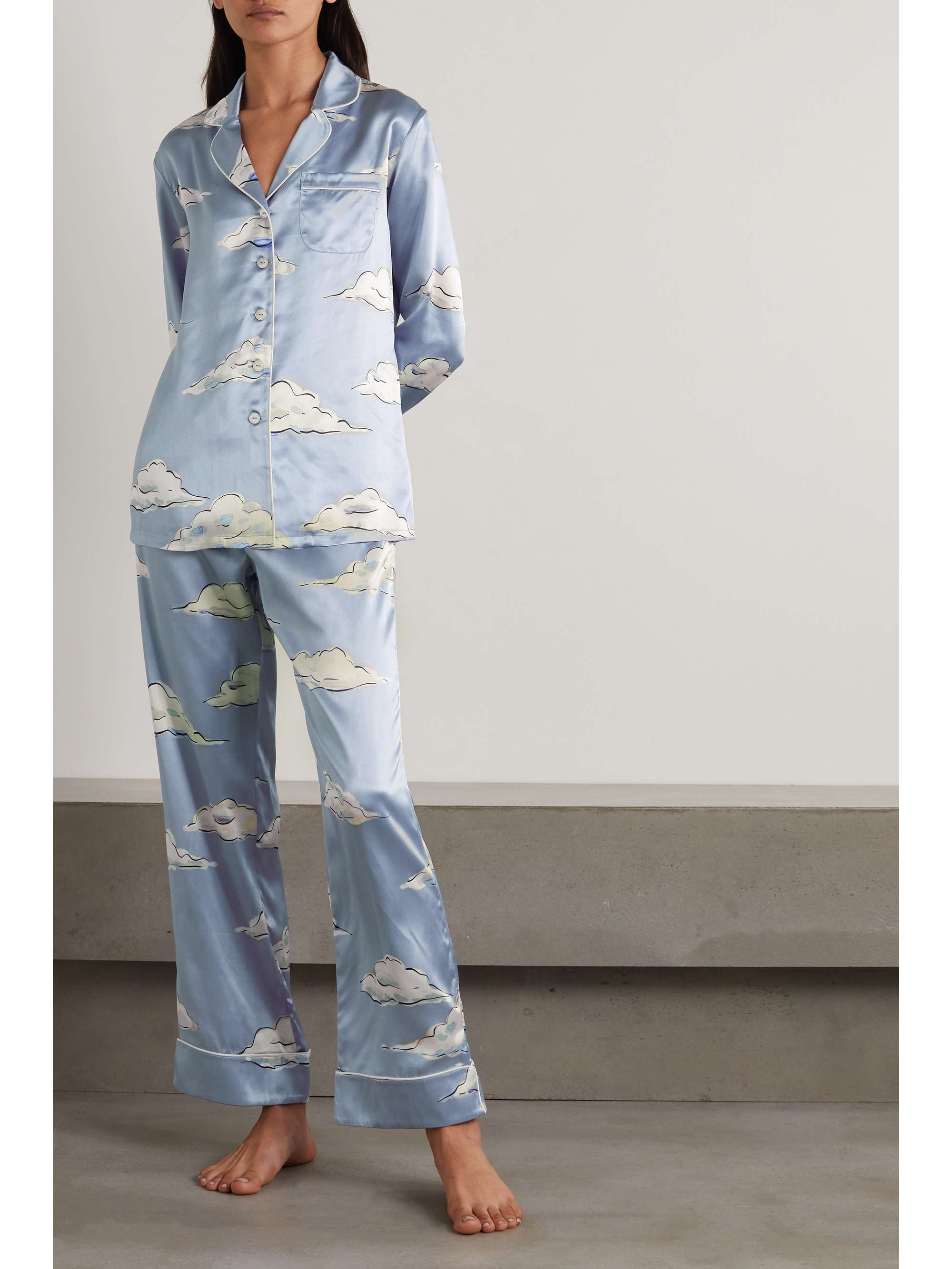 Olivia Von Halle Lila Metamorphoses Printed Silk Satin Pajama Set Net