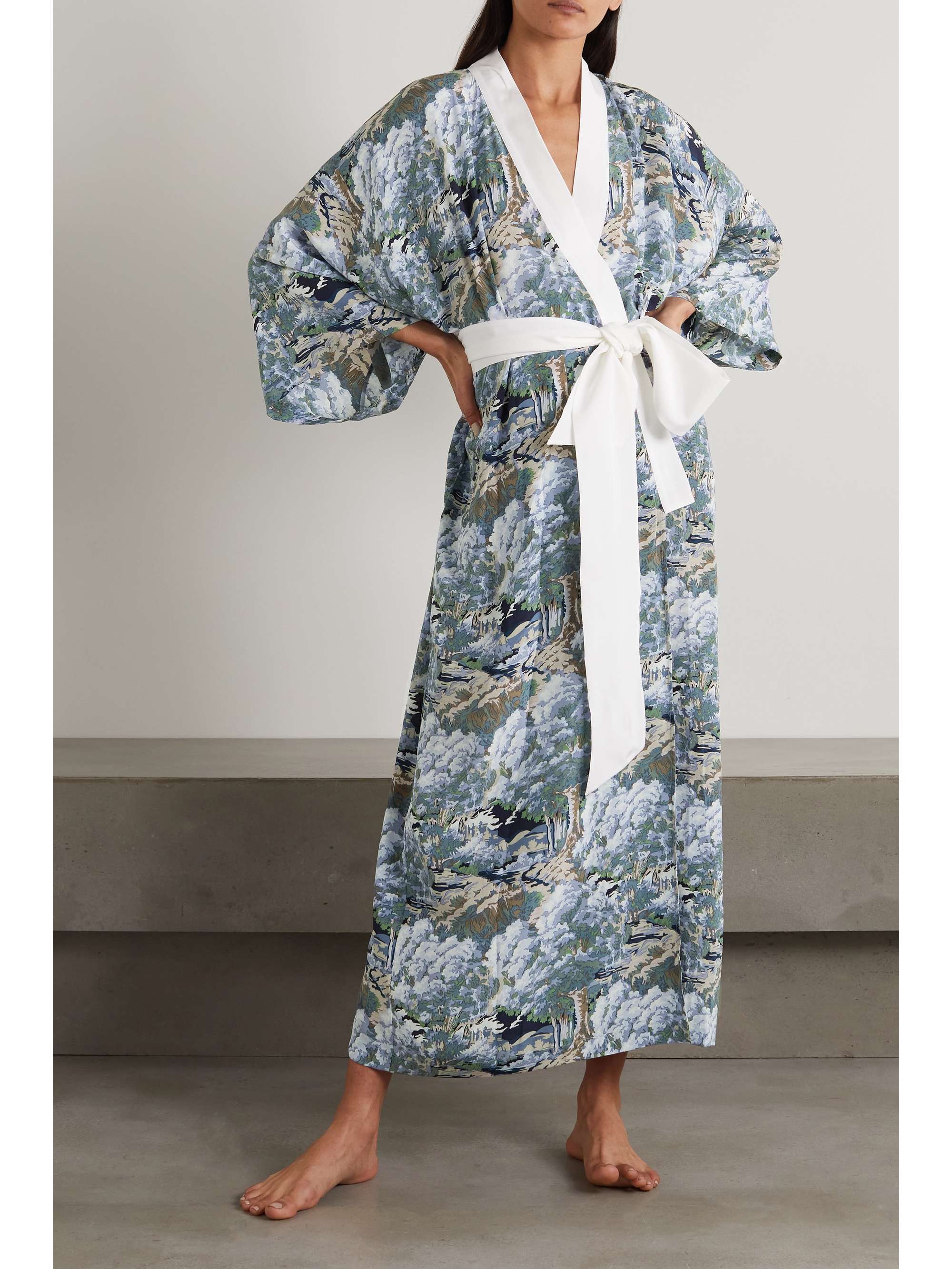 OLIVIA VON HALLE Queenie belted printed silk-satin robe