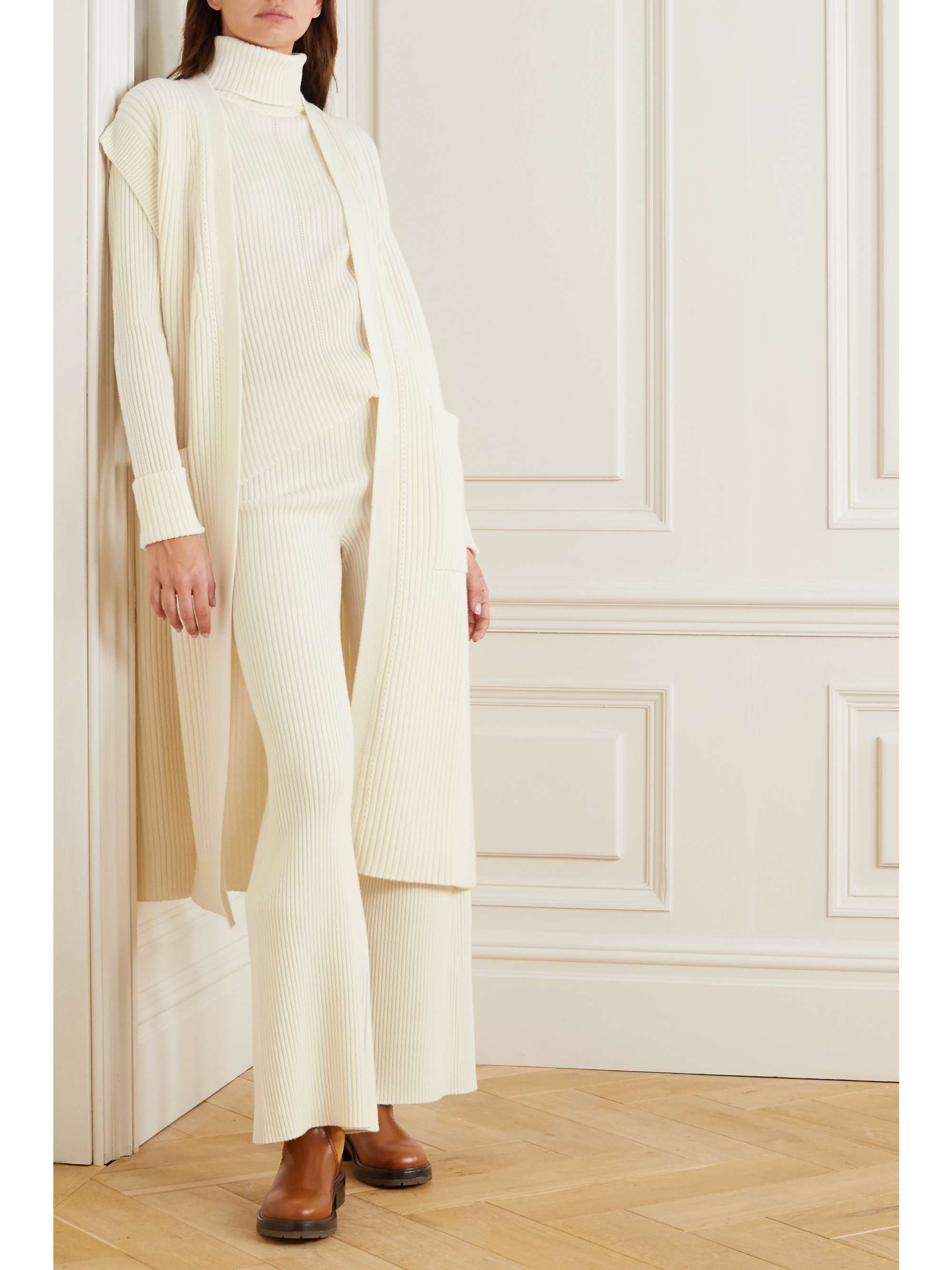CHLOÉ Ribbed wool and silk-blend turtleneck sweater
