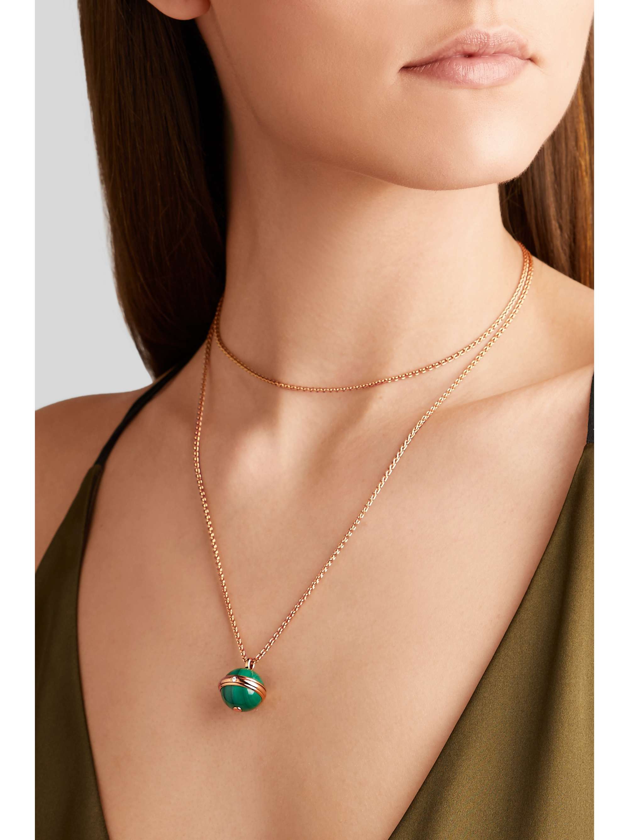PIAGET Collier en or rose 18 carats (750/1000), malachite et diamant Possession