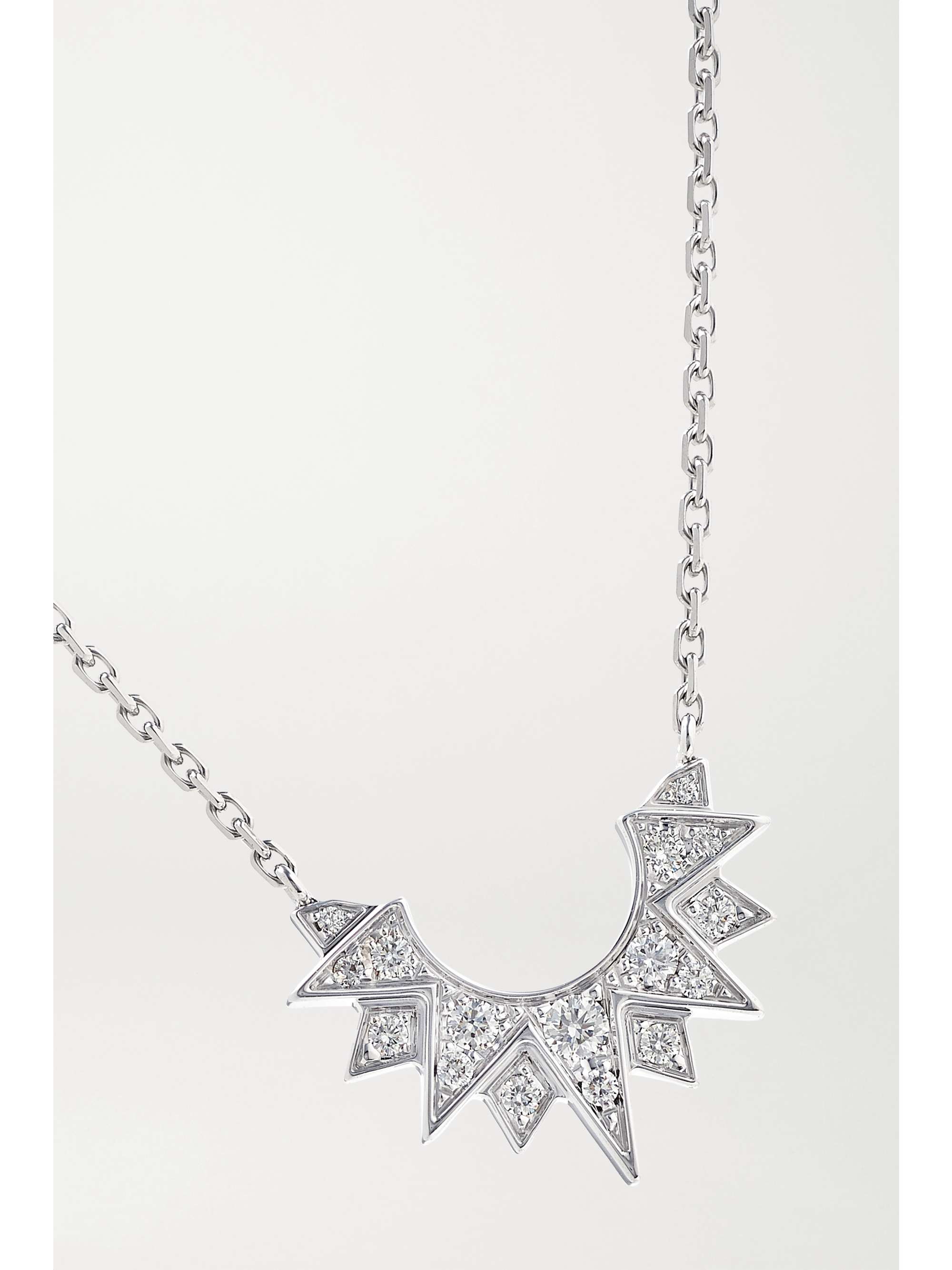 PIAGET Collier en or blanc 18 carats (750/1000) et diamants Sunlight