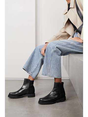 stuart weitzman chelsea boots