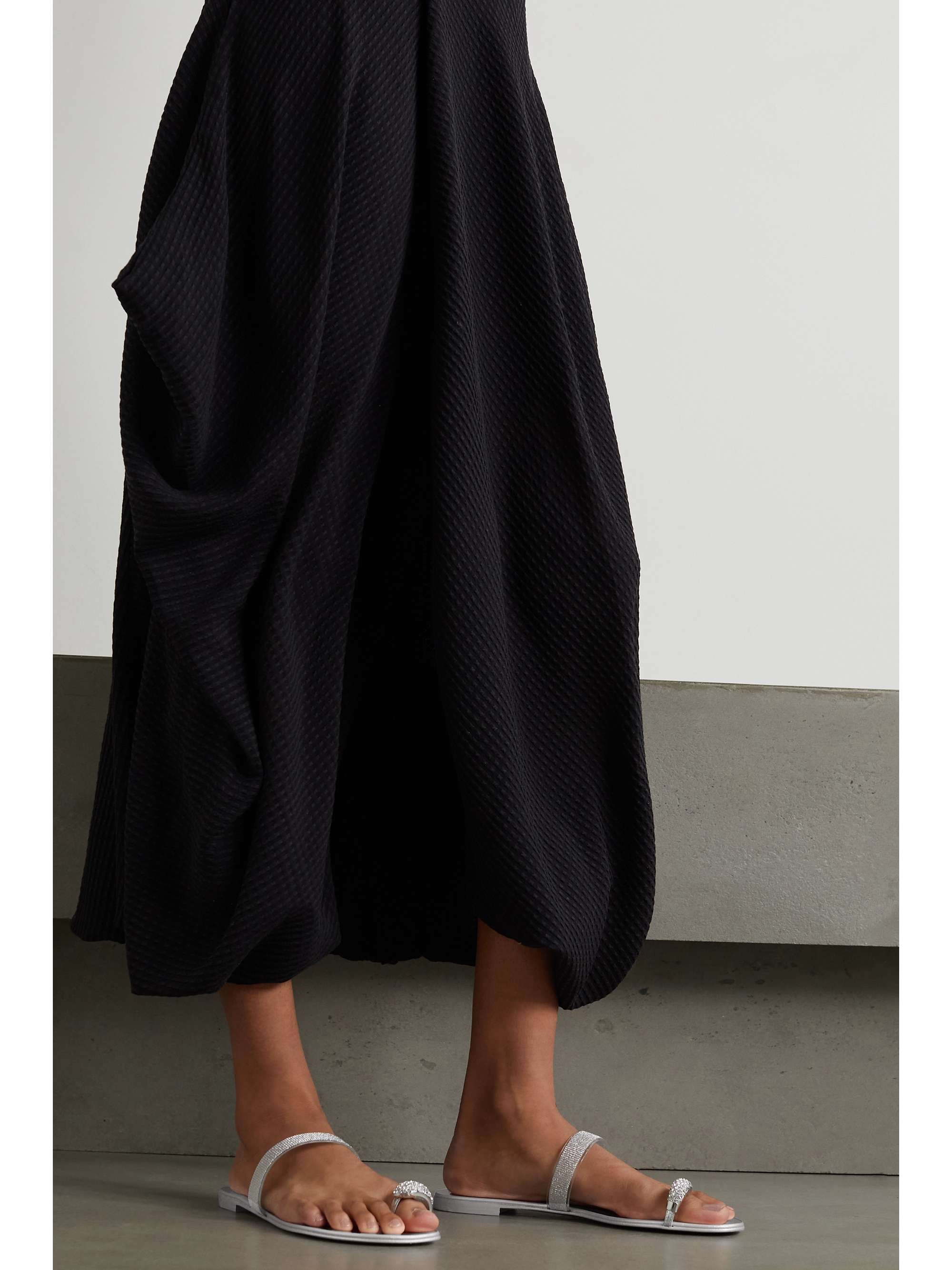 giuseppe zanotti toe ring sandal