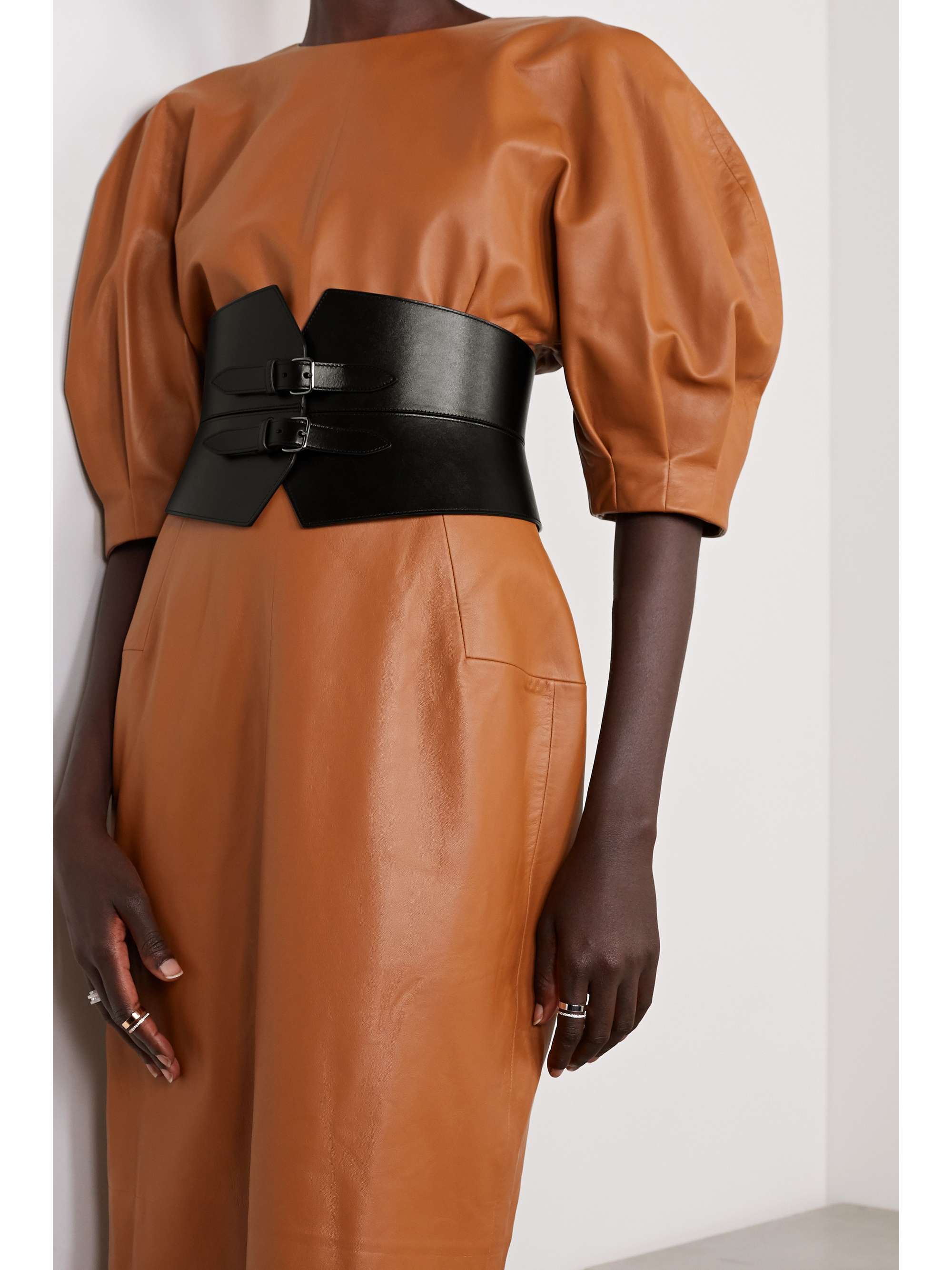 ALAÏA Leather waist belt