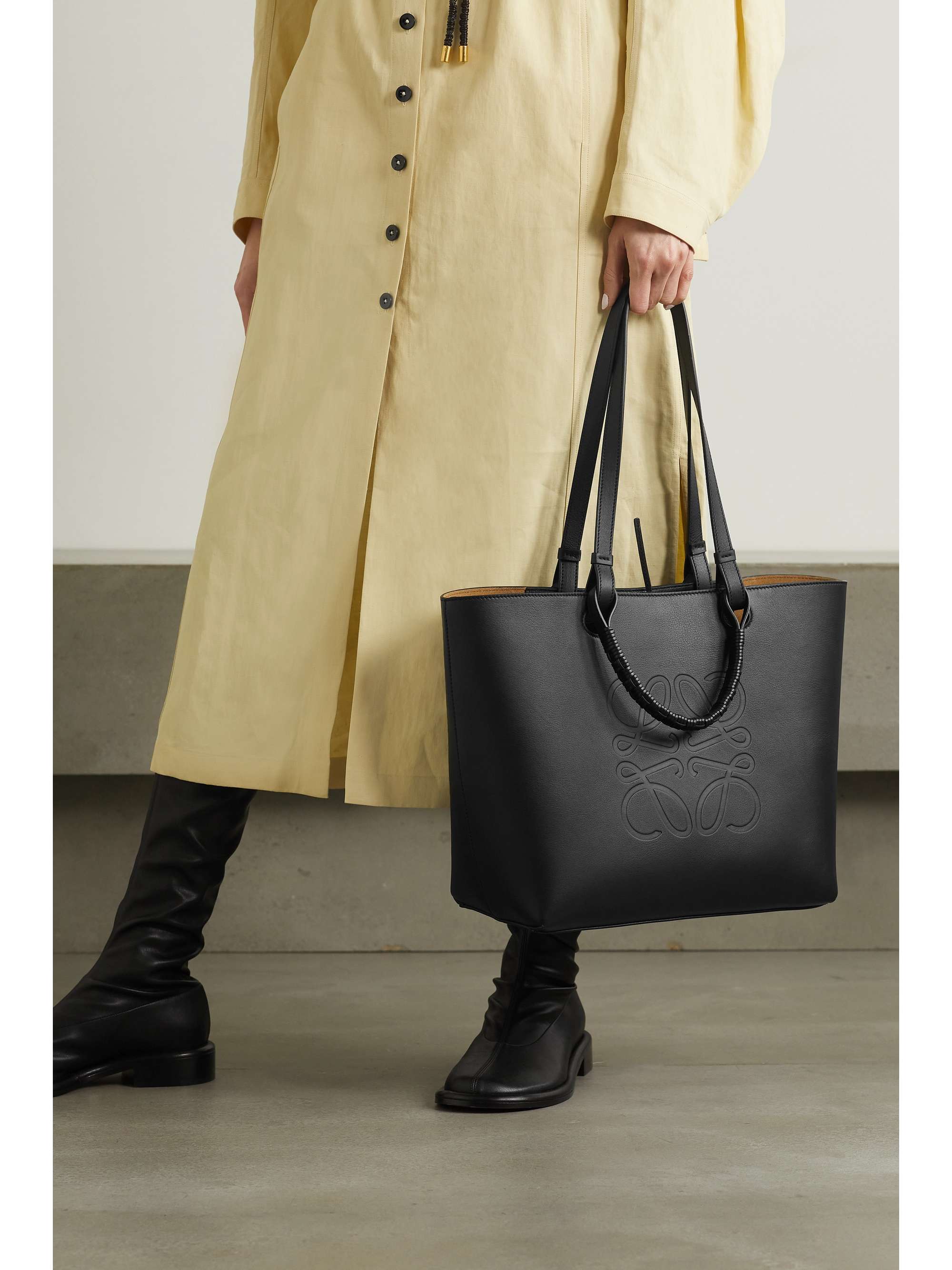 loewe anagram tote