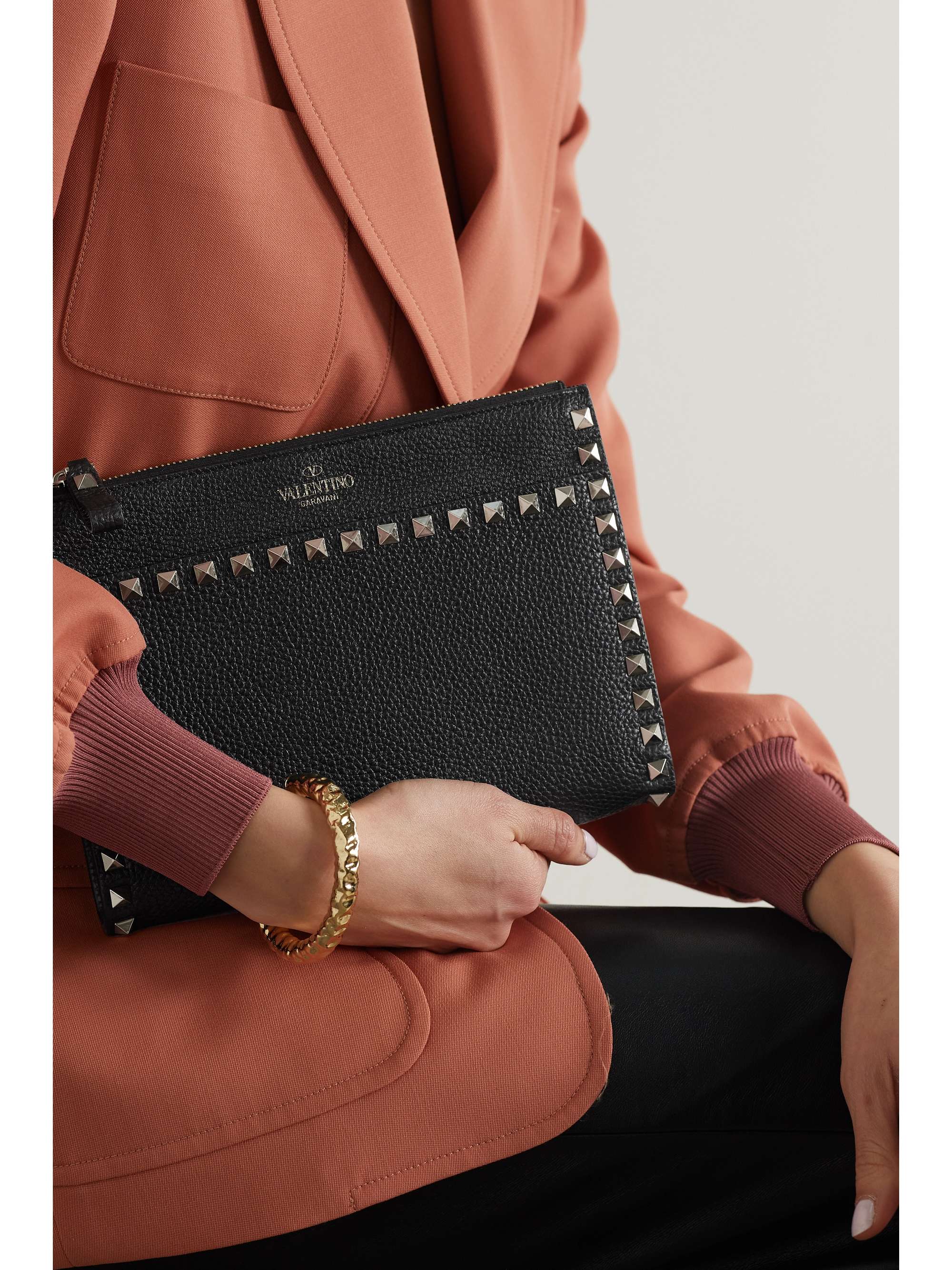 dkny be extra