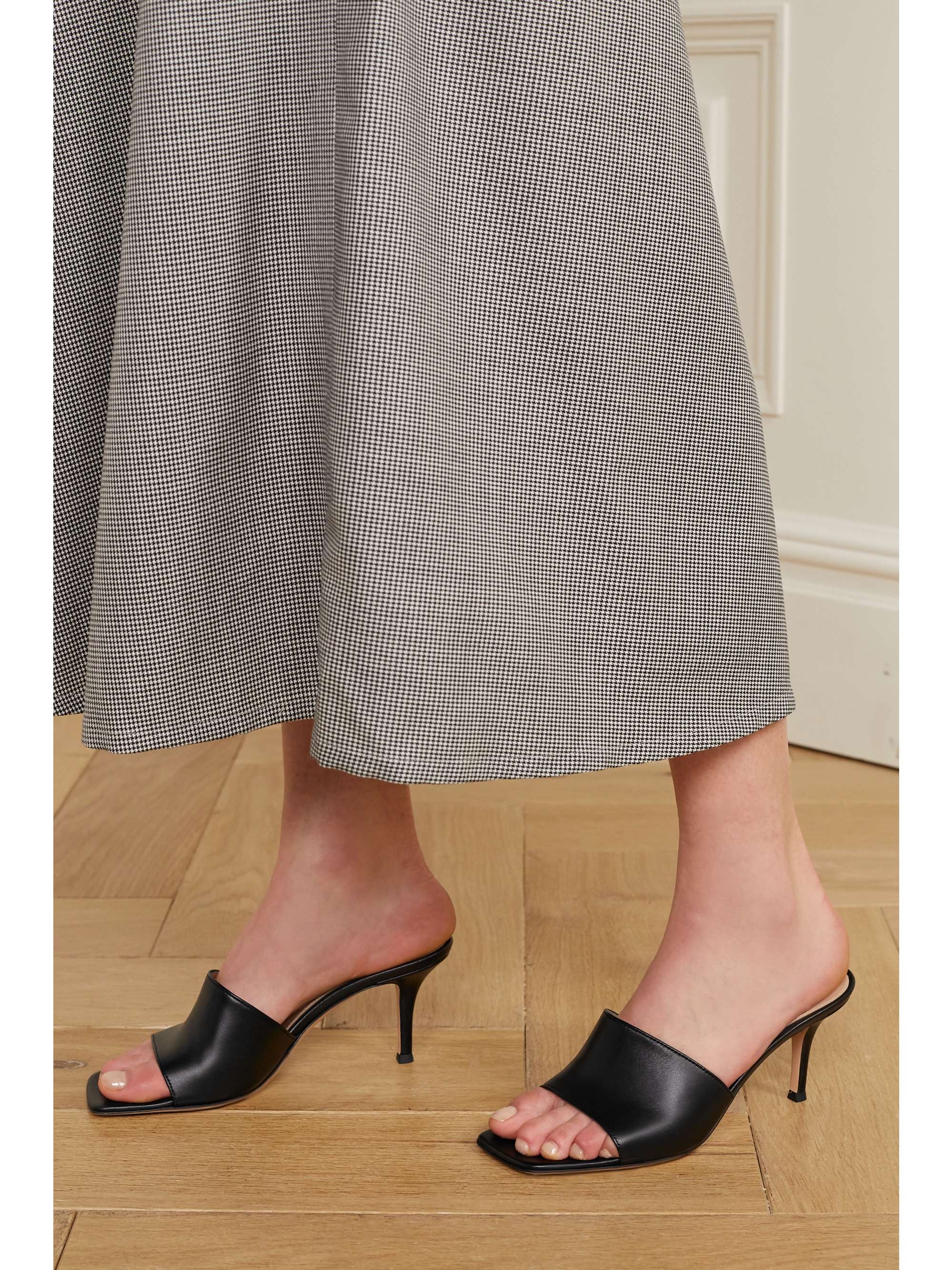 gianvito rossi 70 leather trimmed fishnet mules