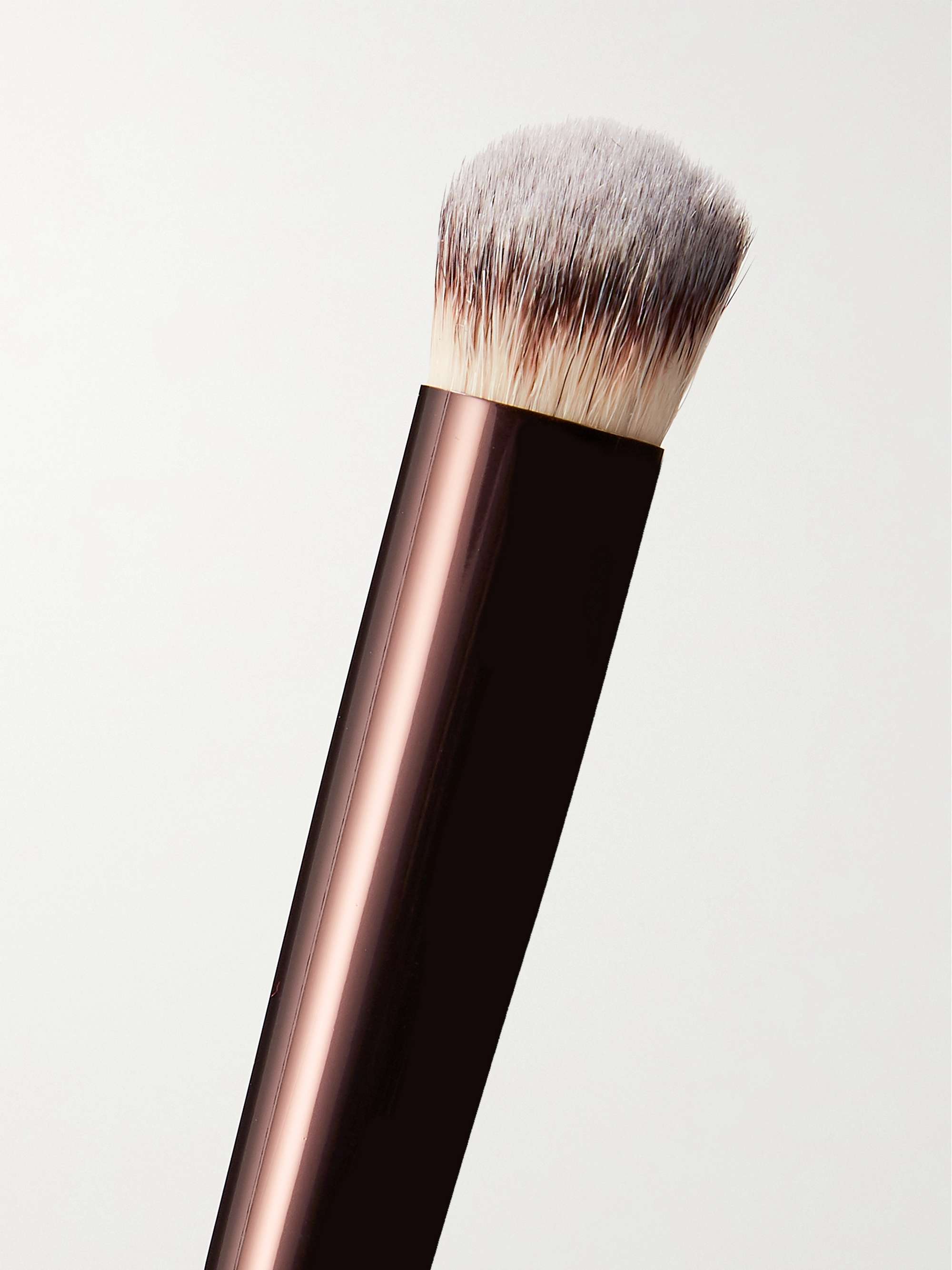 HOURGLASS Vanish Seamless Finish Concealer Brush