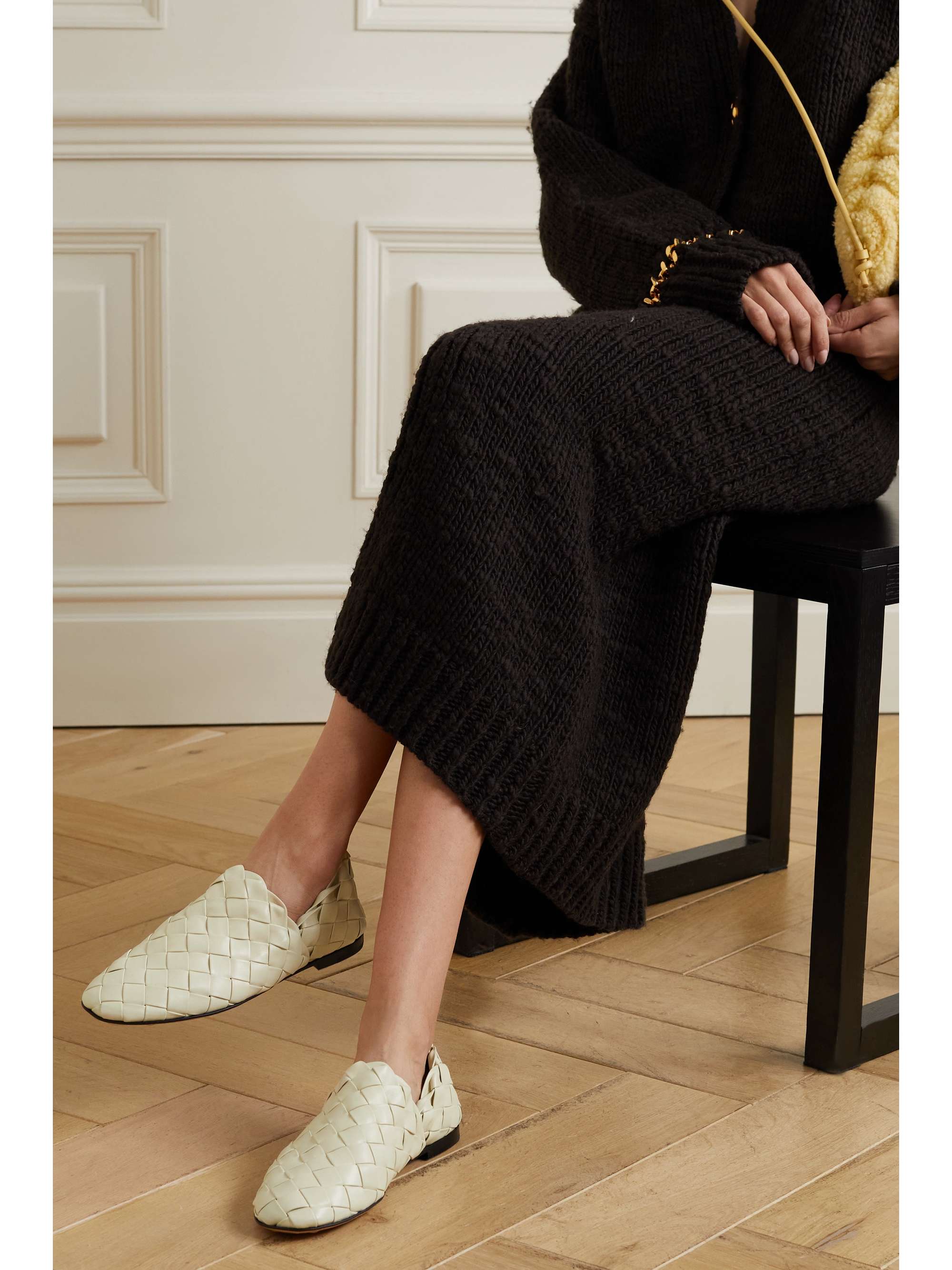 sneakers with collapsible heels