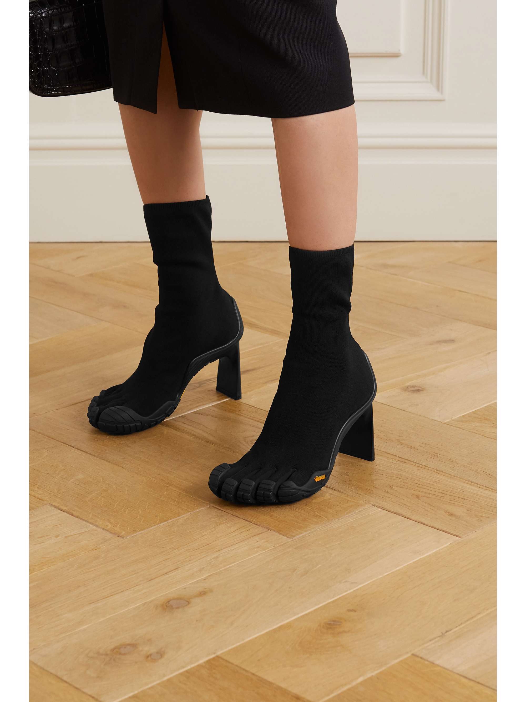 balenciaga sock booties Cocuk Yo un Bak m Bilim Dal Cukurova Universitesi T p Fakultesi cocukyogunbakim