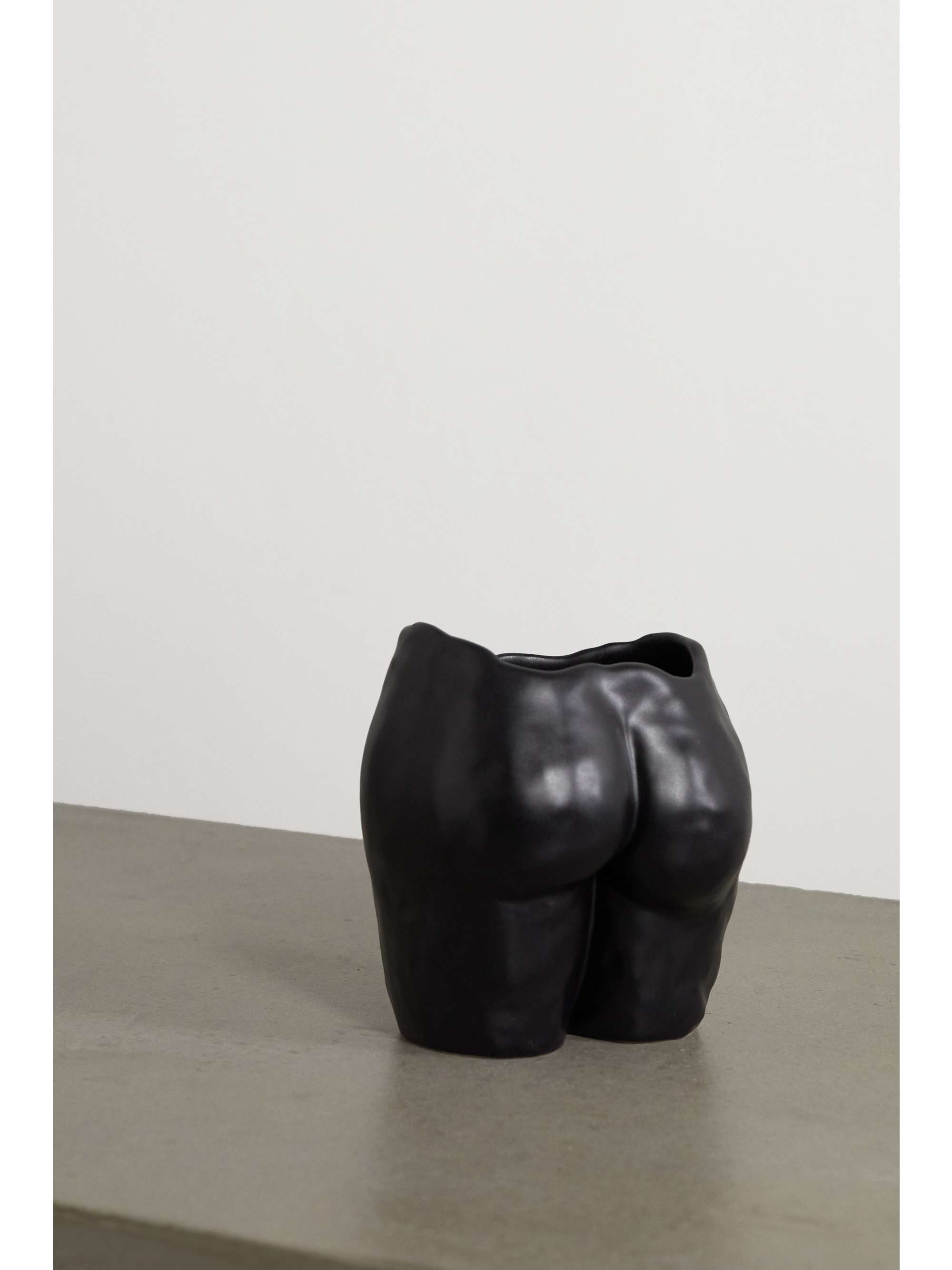 ANISSA KERMICHE Popotin ceramic pot