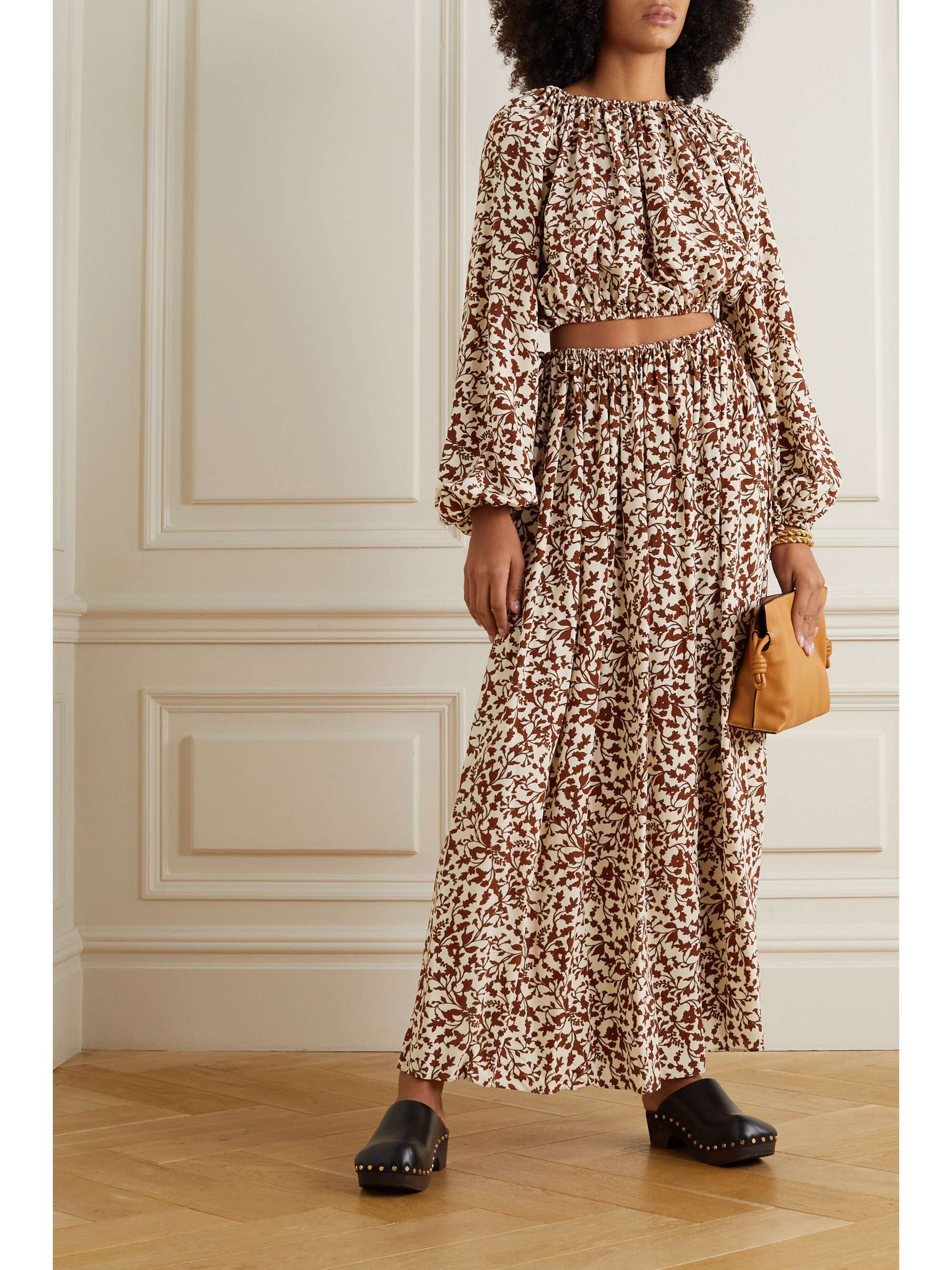 MATTEAU + NET SUSTAIN cropped floral-print mulberry silk-crepe top