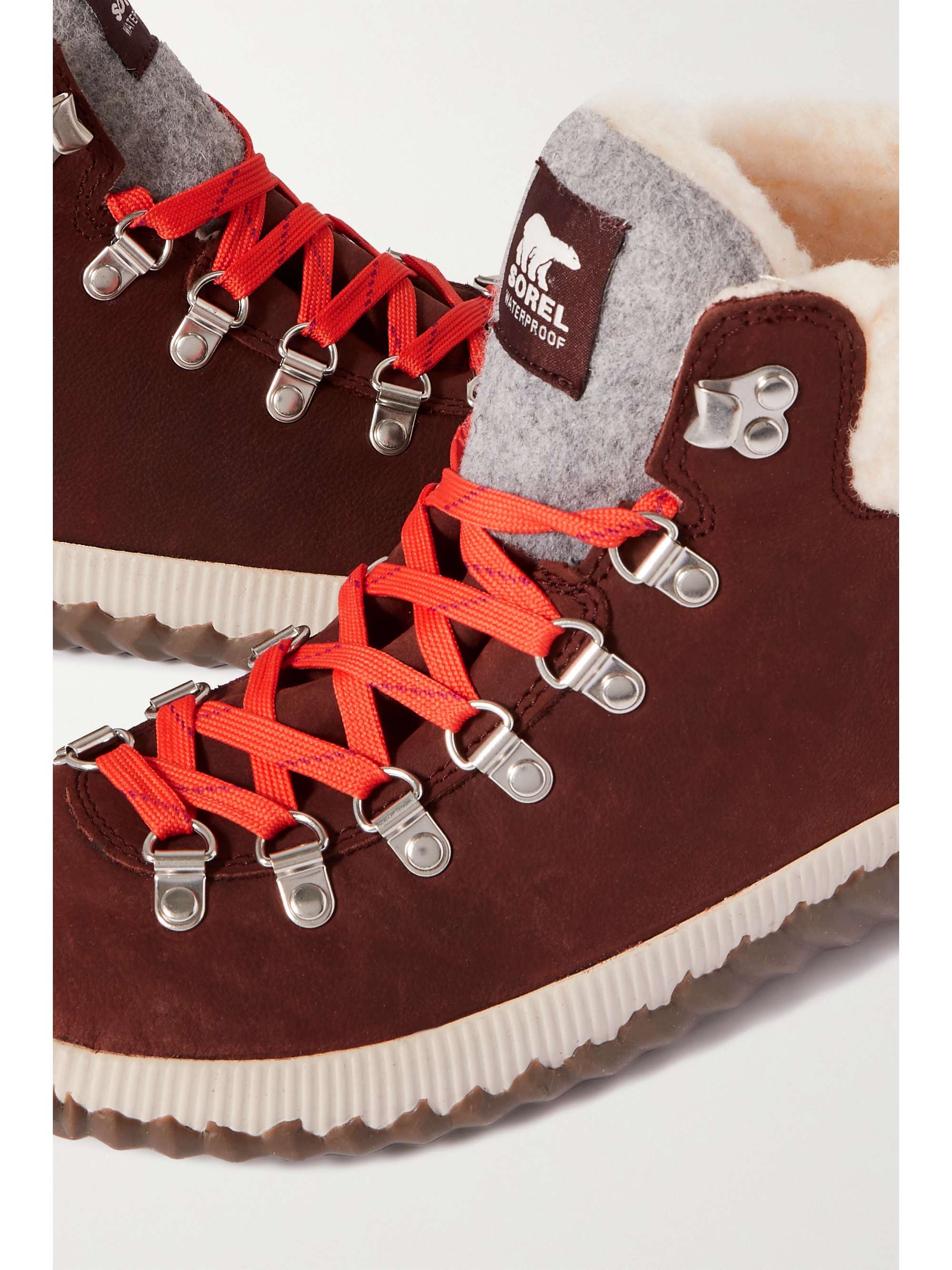 sorel conquest shearling