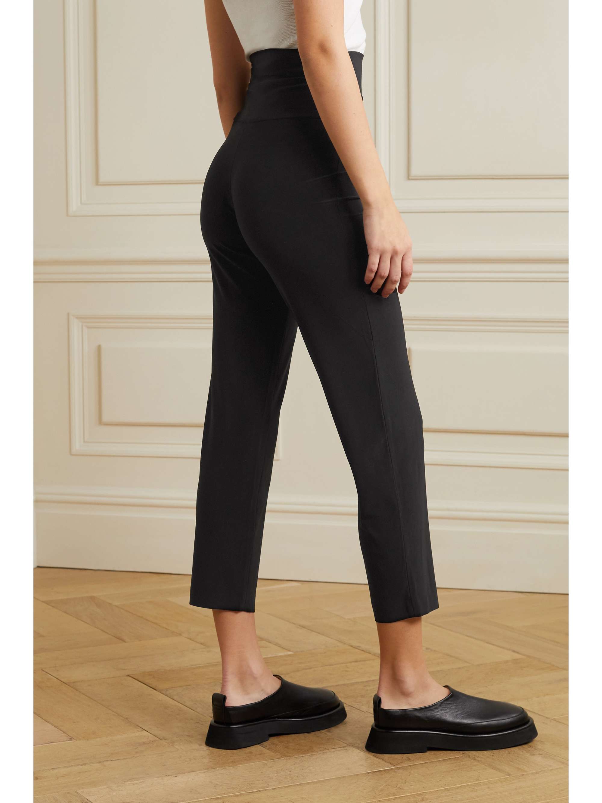 NORMA KAMALI Pencil eng geschnittene Hose aus Stretch-Jersey