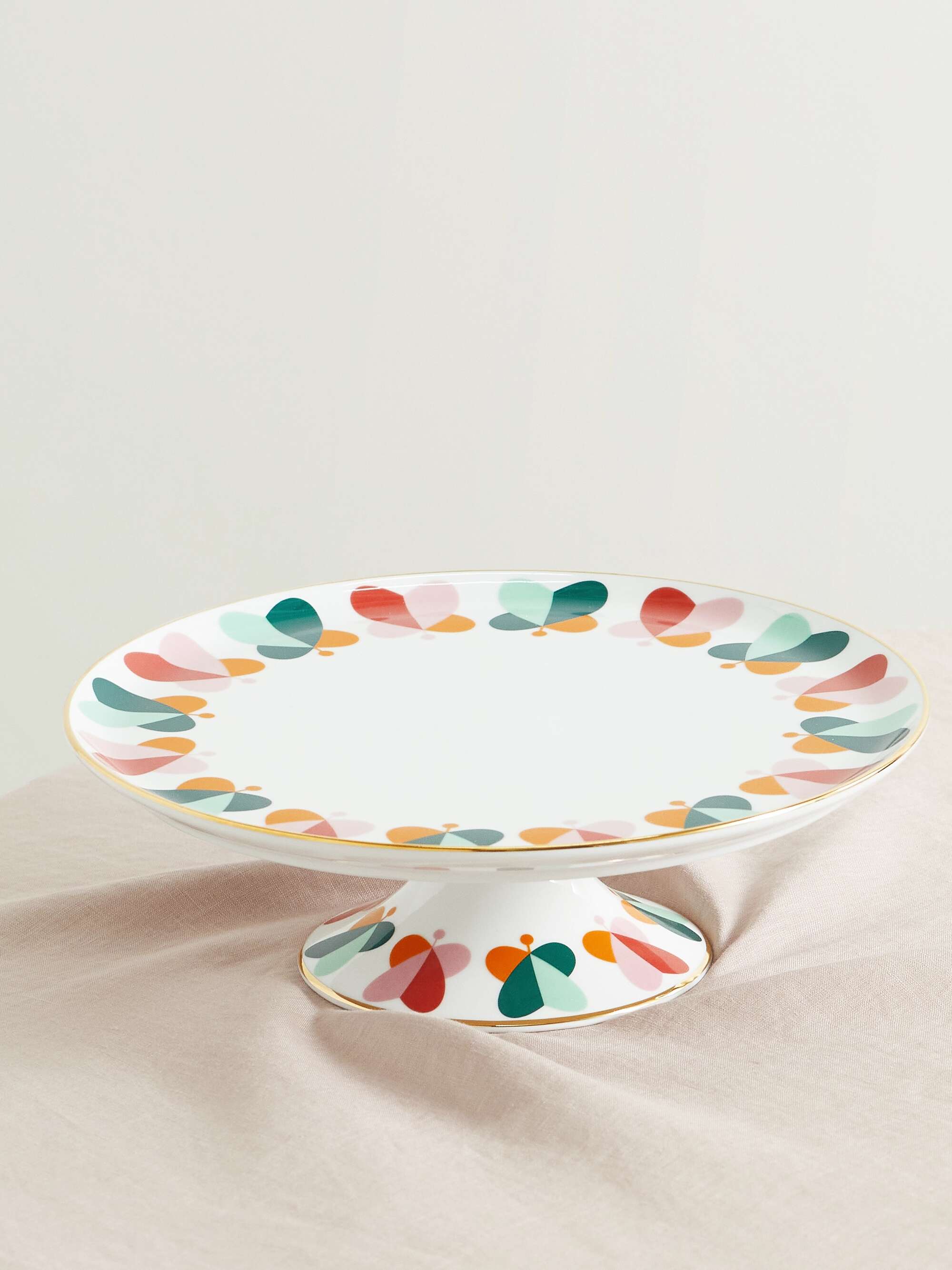 cake stand