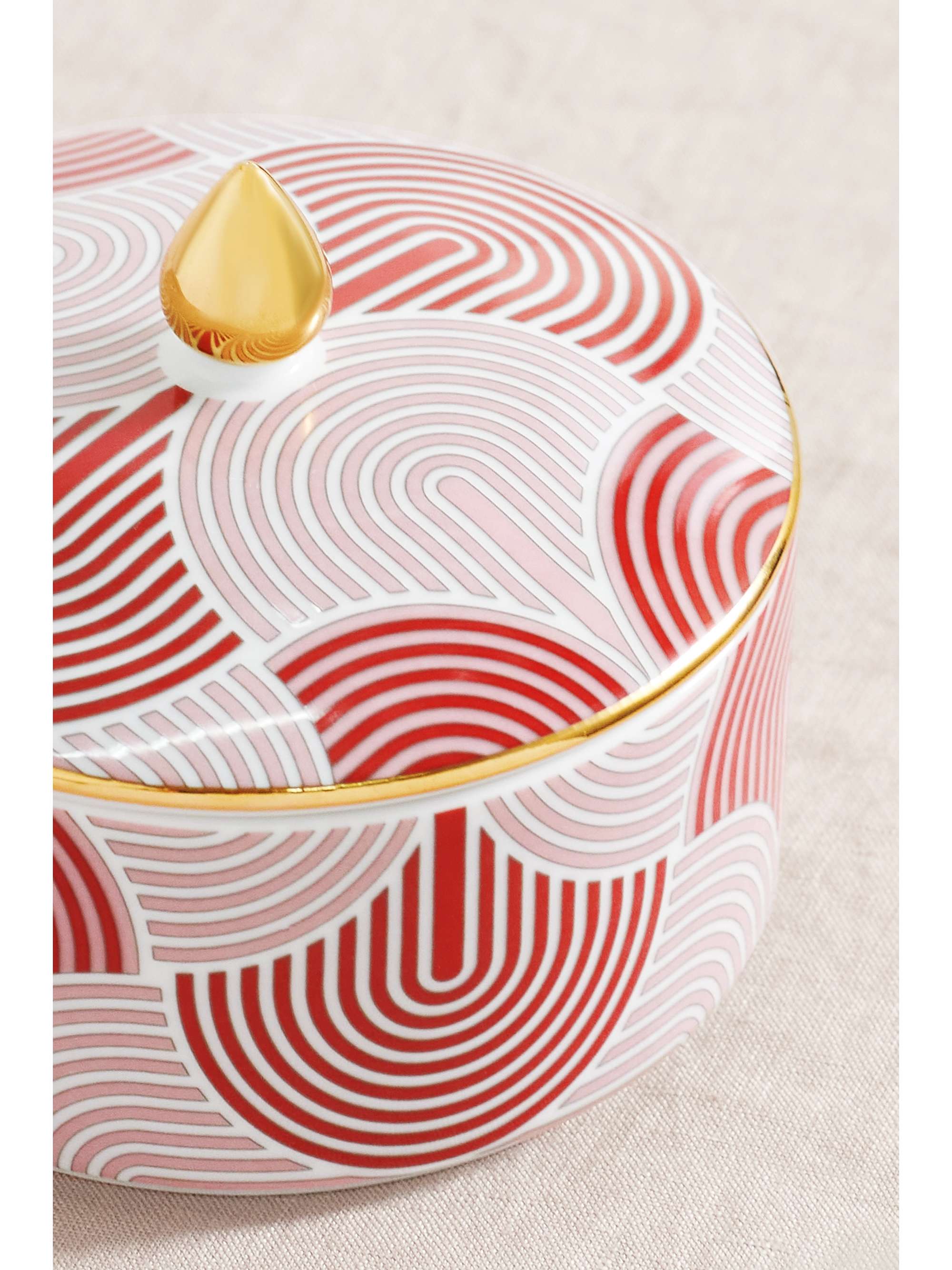LA DOUBLEJ Gold-plated porcelain jar