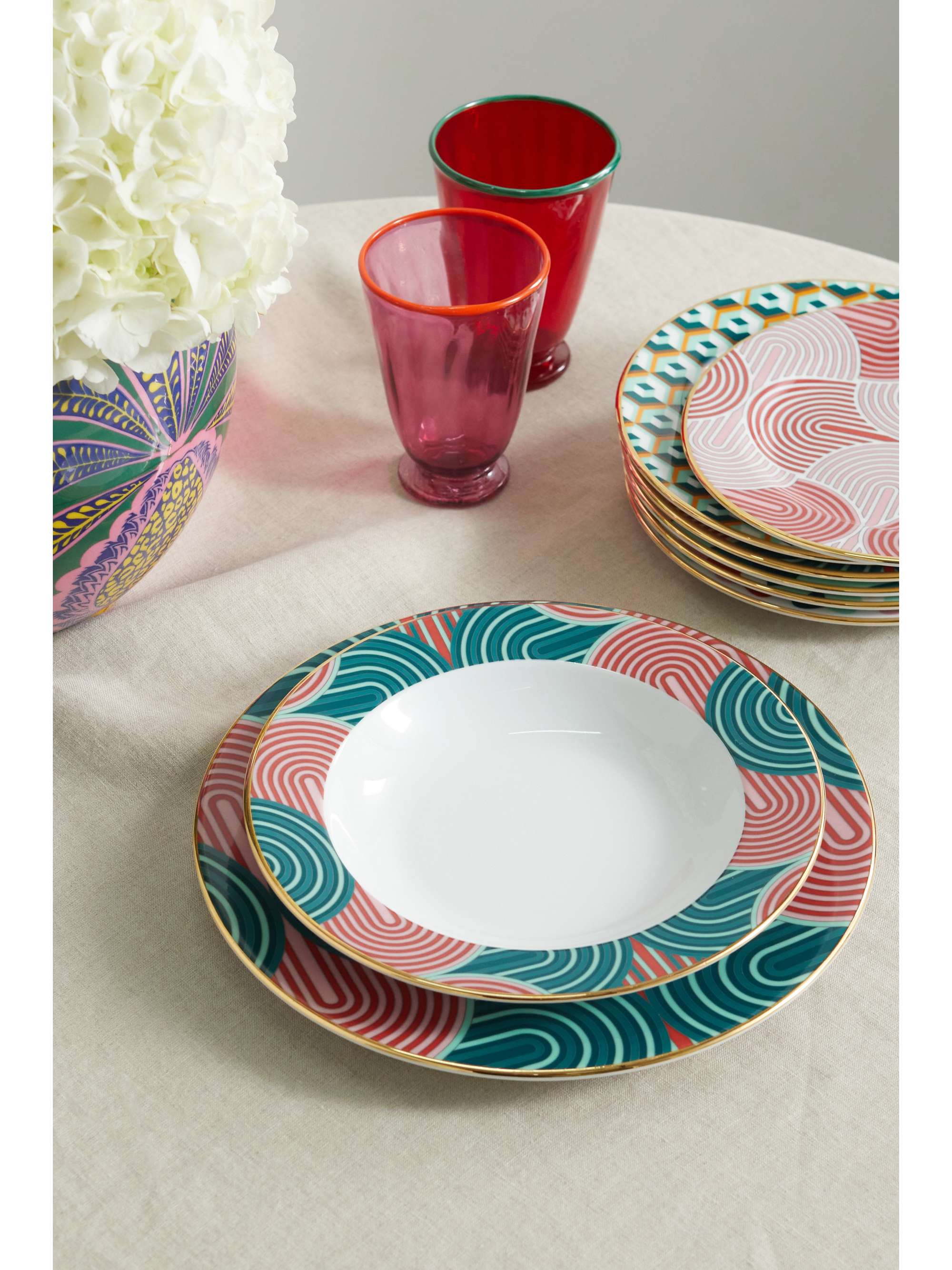 LA DOUBLEJ Gold-plated porcelain soup bowl and dinner plate set