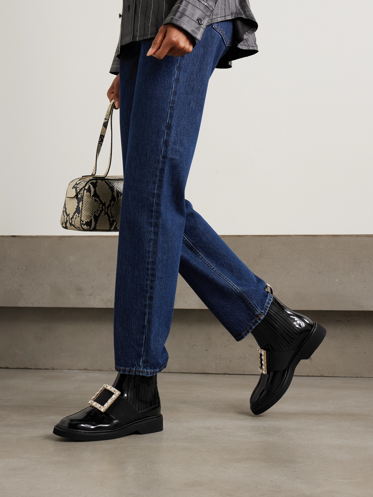 Roger Vivier Black Viv Rangers Patent Leather Boots In Black