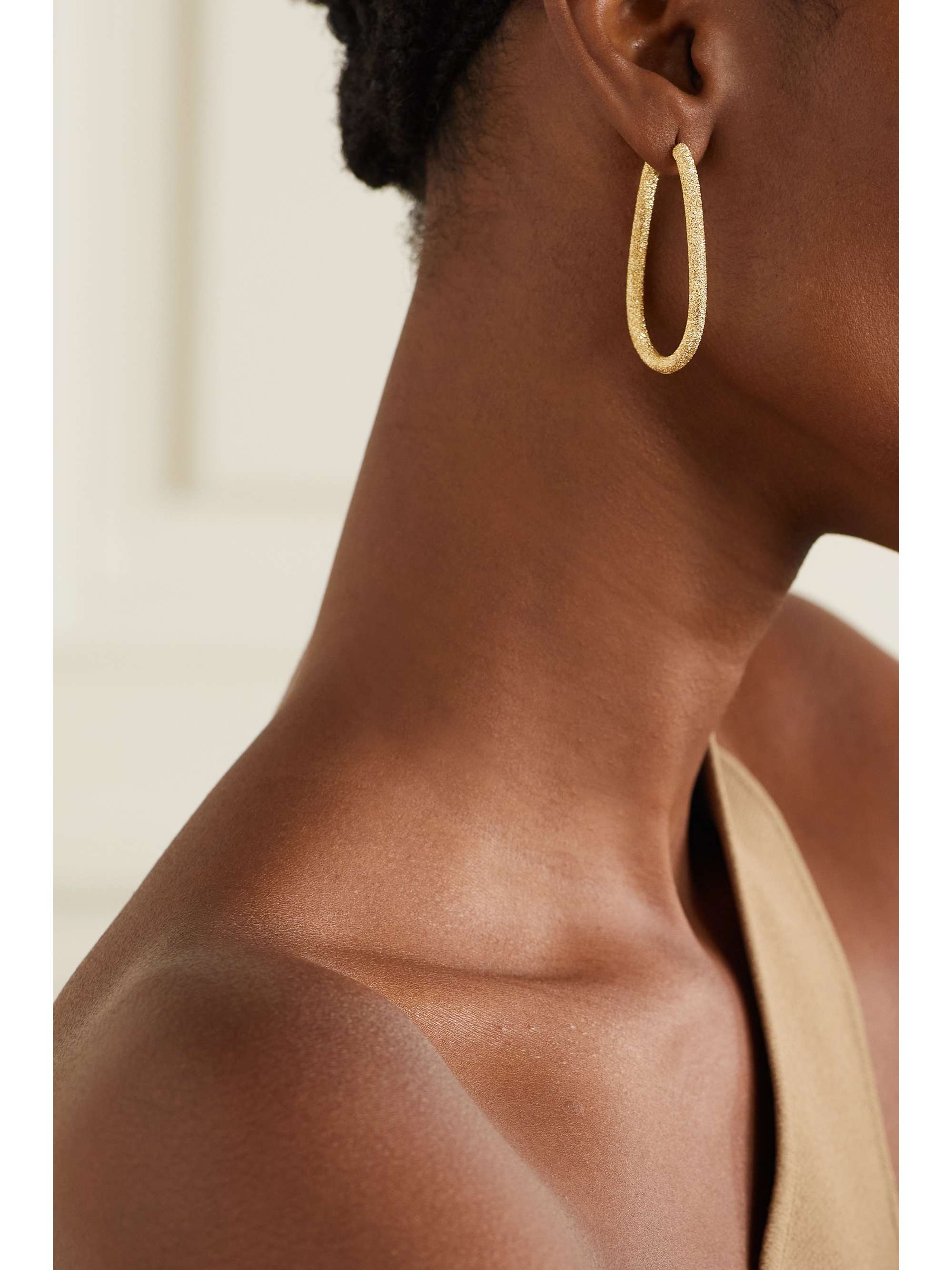 CAROLINA BUCCI Florentine 18-karat gold hoop earrings