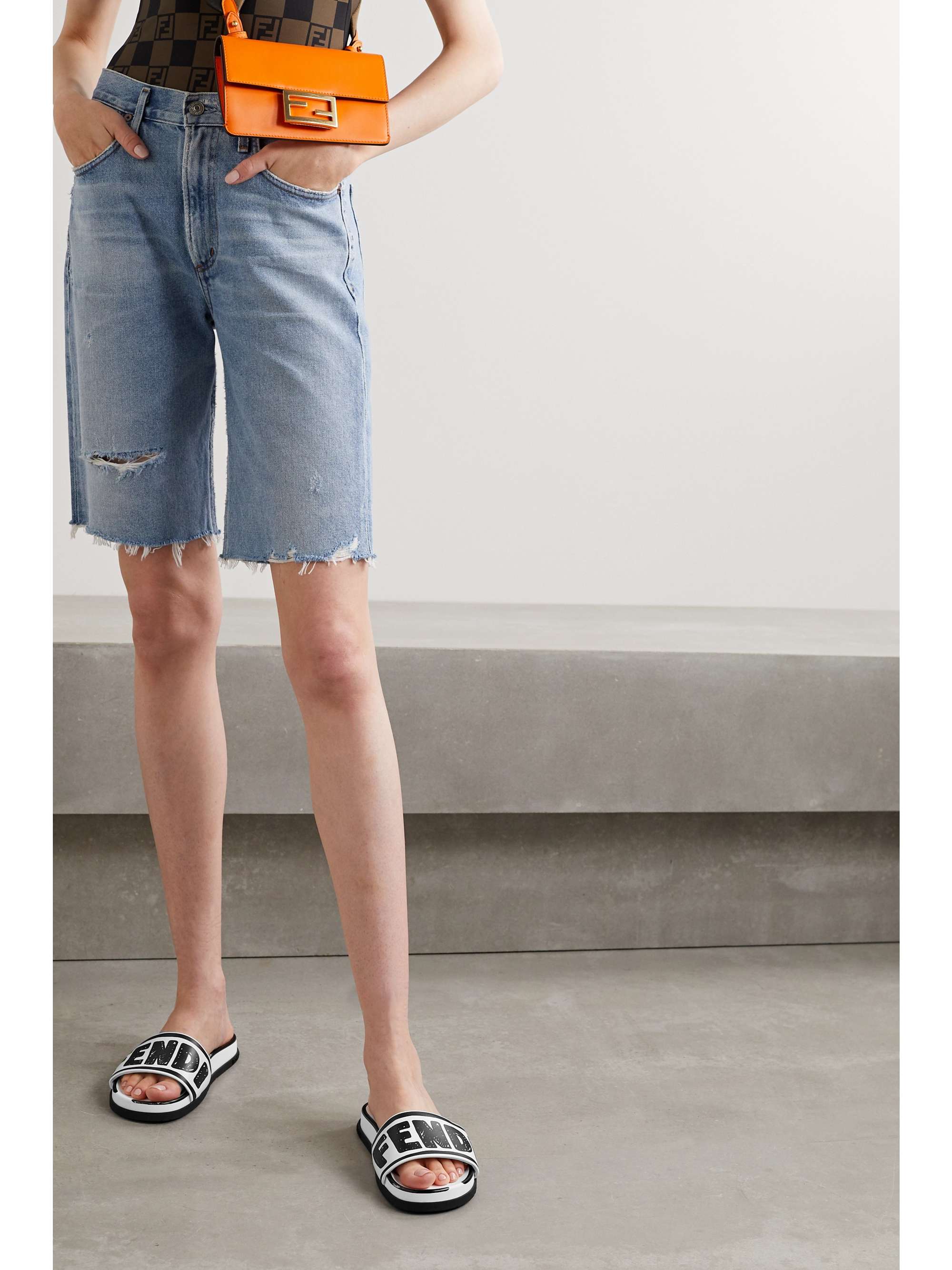 FENDI Logo-print leather slides