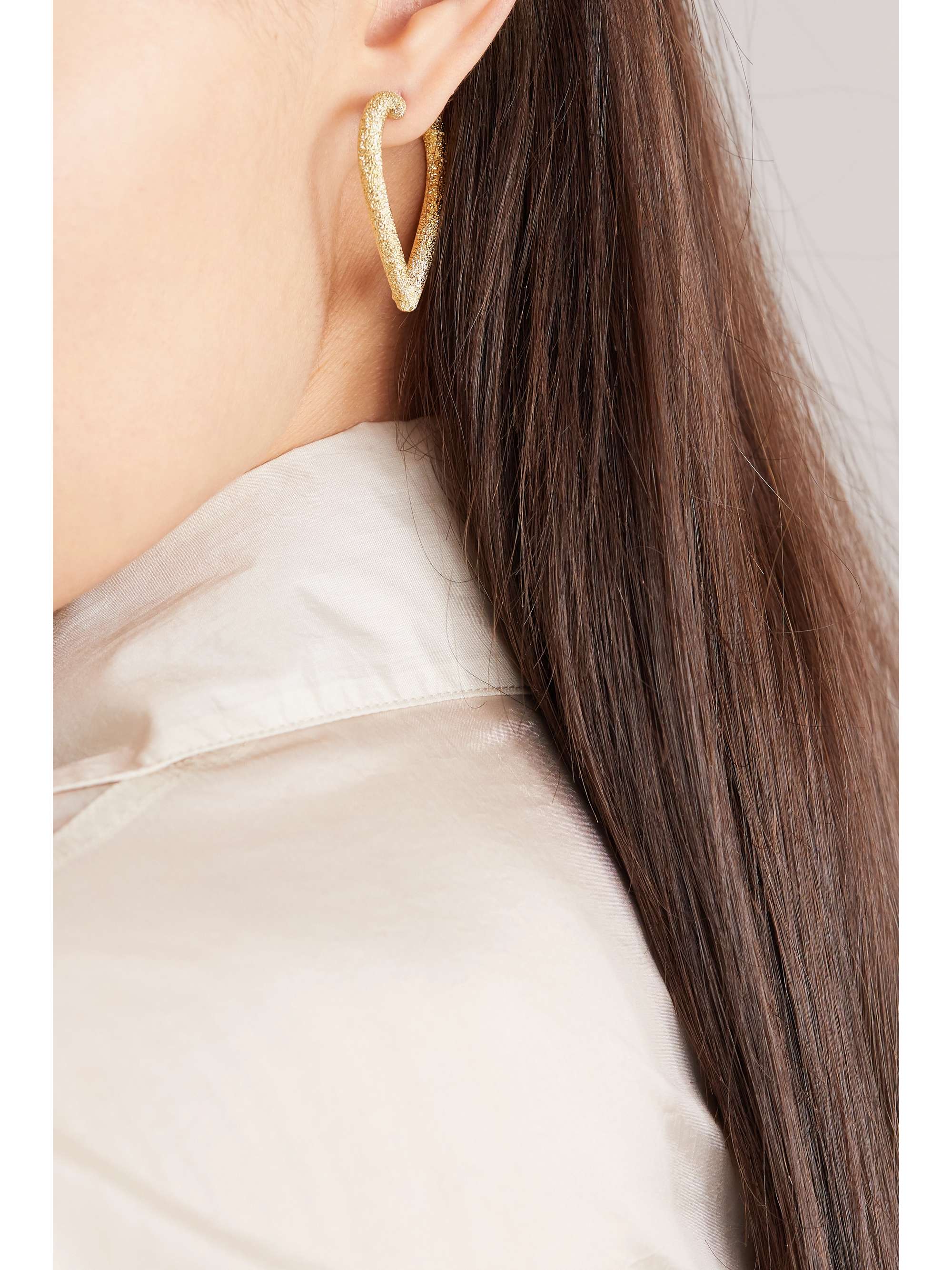 CAROLINA BUCCI Cuore 18-karat gold hoop earrings