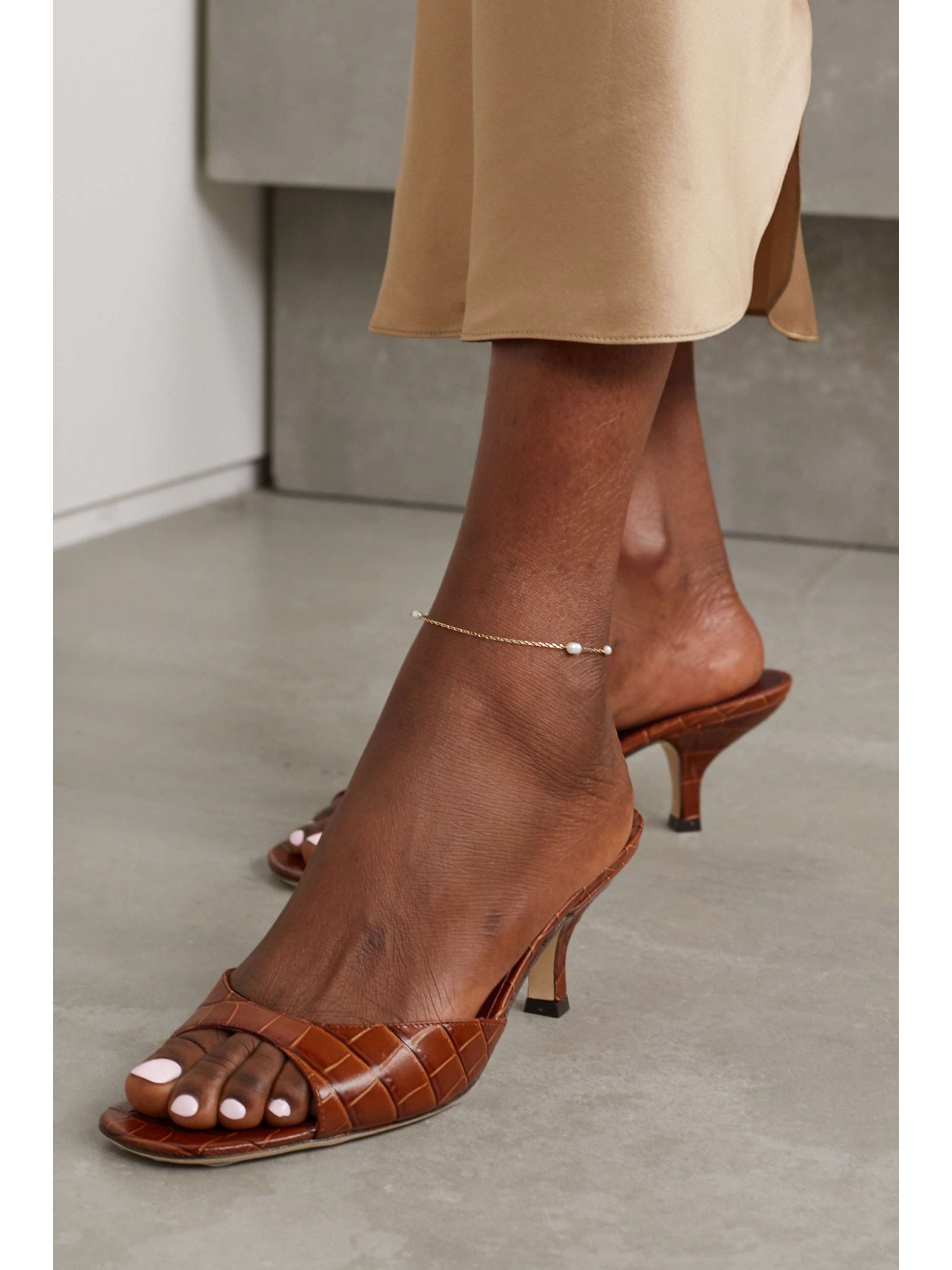 WWAKE Spindle 14-karat gold pearl anklet