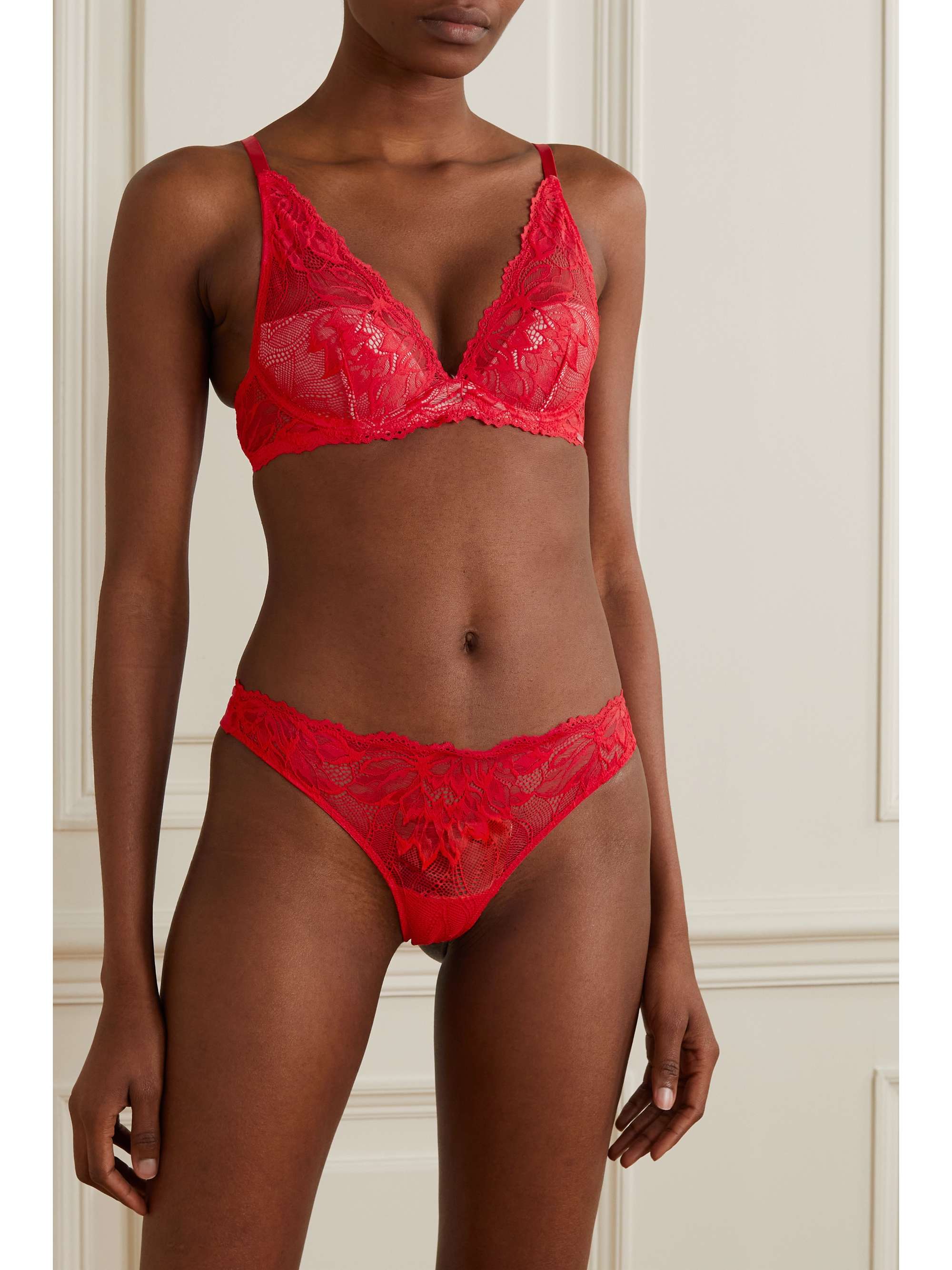 CALVIN KLEIN UNDERWEAR Seductive Comfort lace underwired plunge bra | NET-A-PORTER CALVIN KLEIN UNDERWEAR Seductive Comfort lace underwired plunge bra | NET-A-PORTER