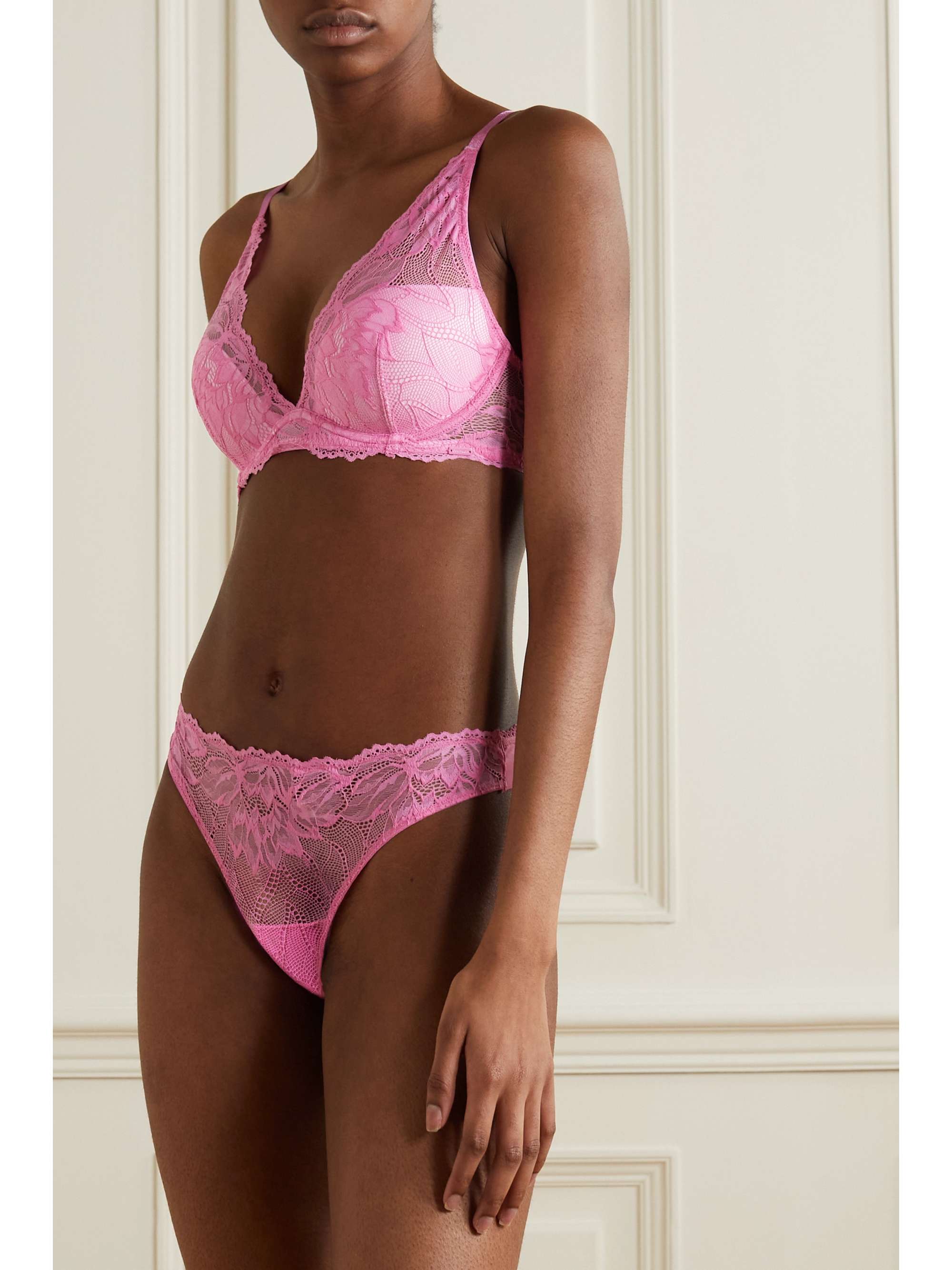 CALVIN KLEIN UNDERWEAR Seductive Comfort lace underwired plunge bra | NET-A-PORTER CALVIN KLEIN UNDERWEAR Seductive Comfort lace underwired plunge bra | NET-A-PORTER