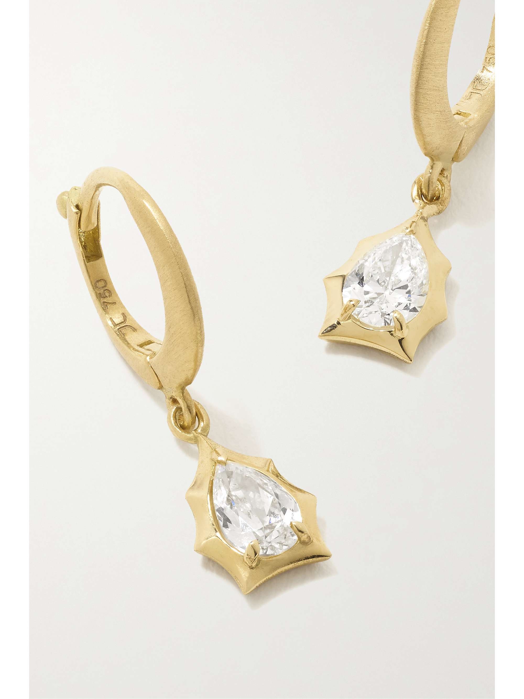 JADE TRAU Envoy Creolen aus 18 Karat Gold mit Diamanten