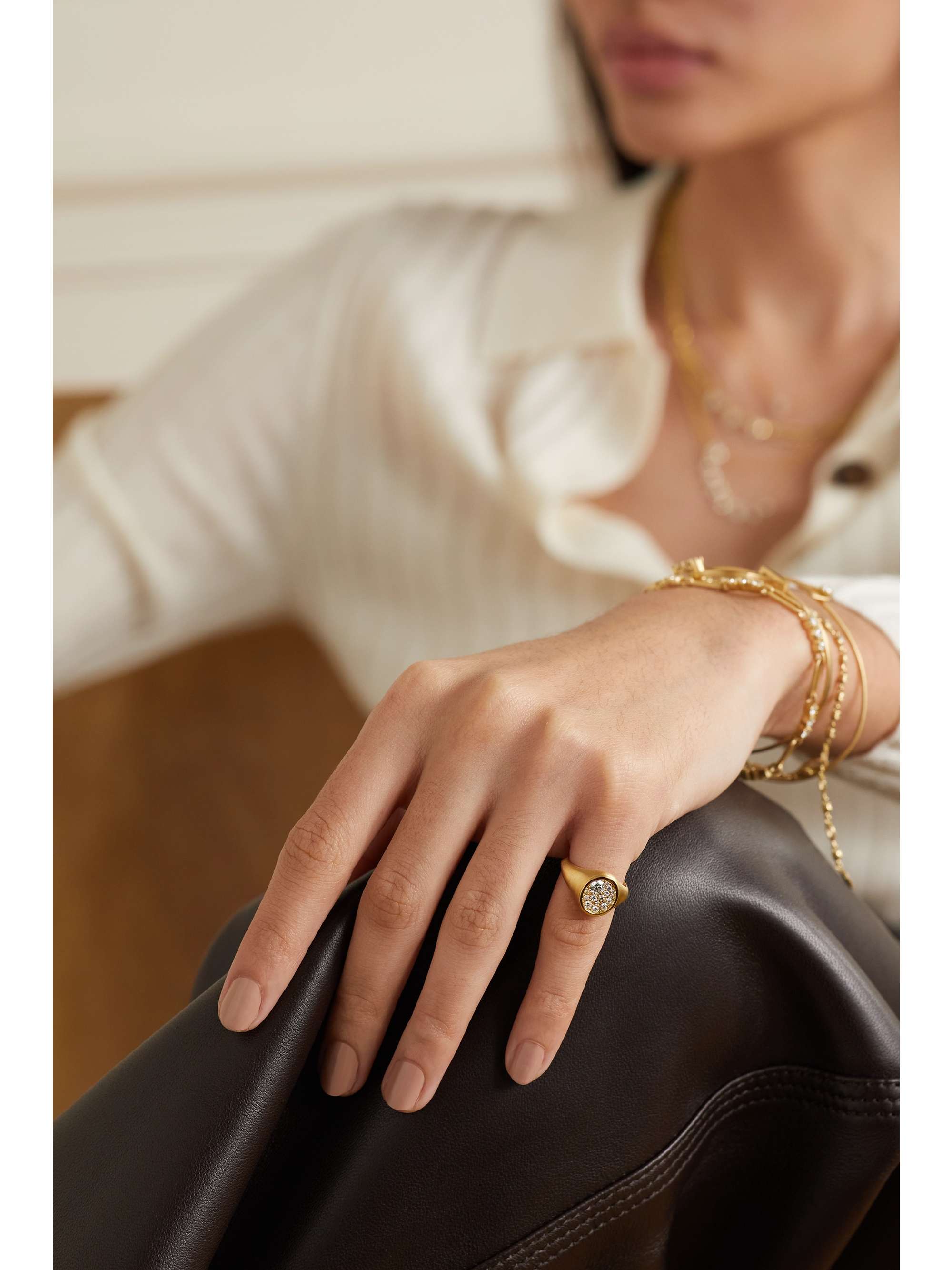 JADE TRAU Ring aus 18 Karat Gold mit Diamanten