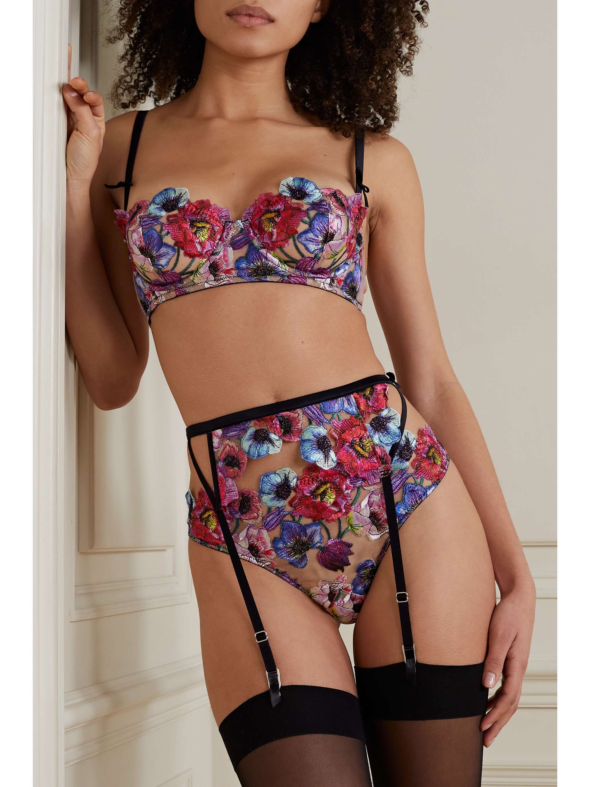 FLEUR DU MAL Tuileries 缎布边饰刺绣绢网吊袜腰带