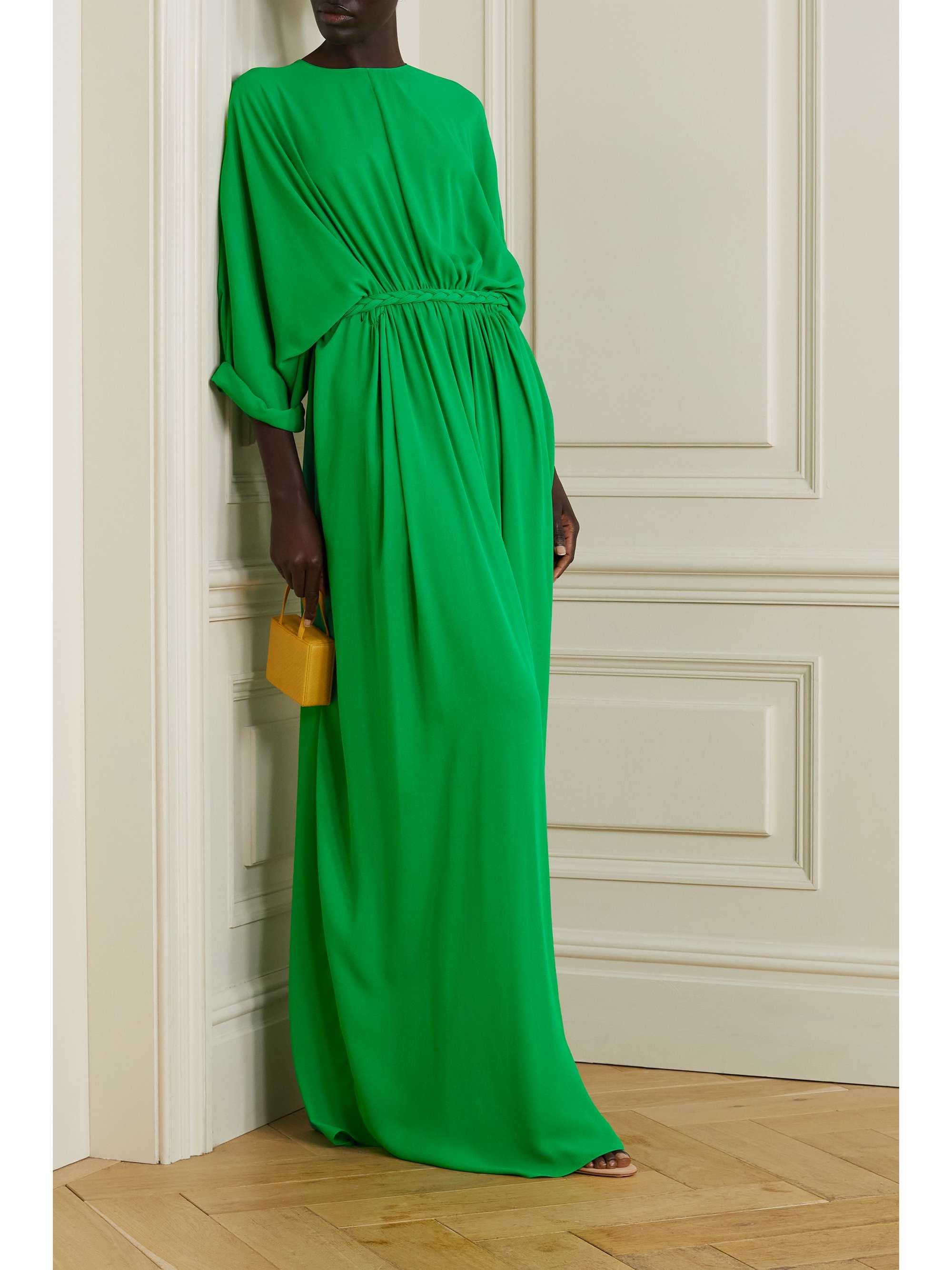 green caftan