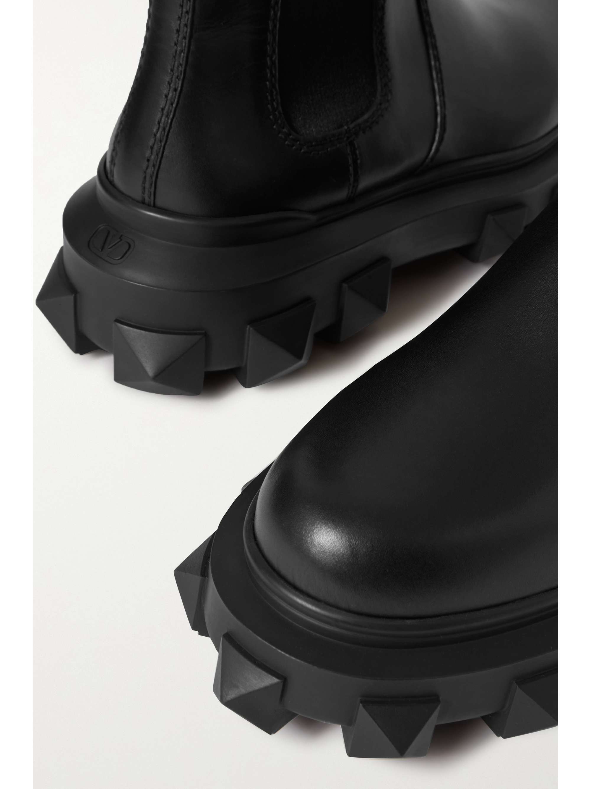 Valentino Garavani Trackstud Beatle 35 leather Chelsea boots