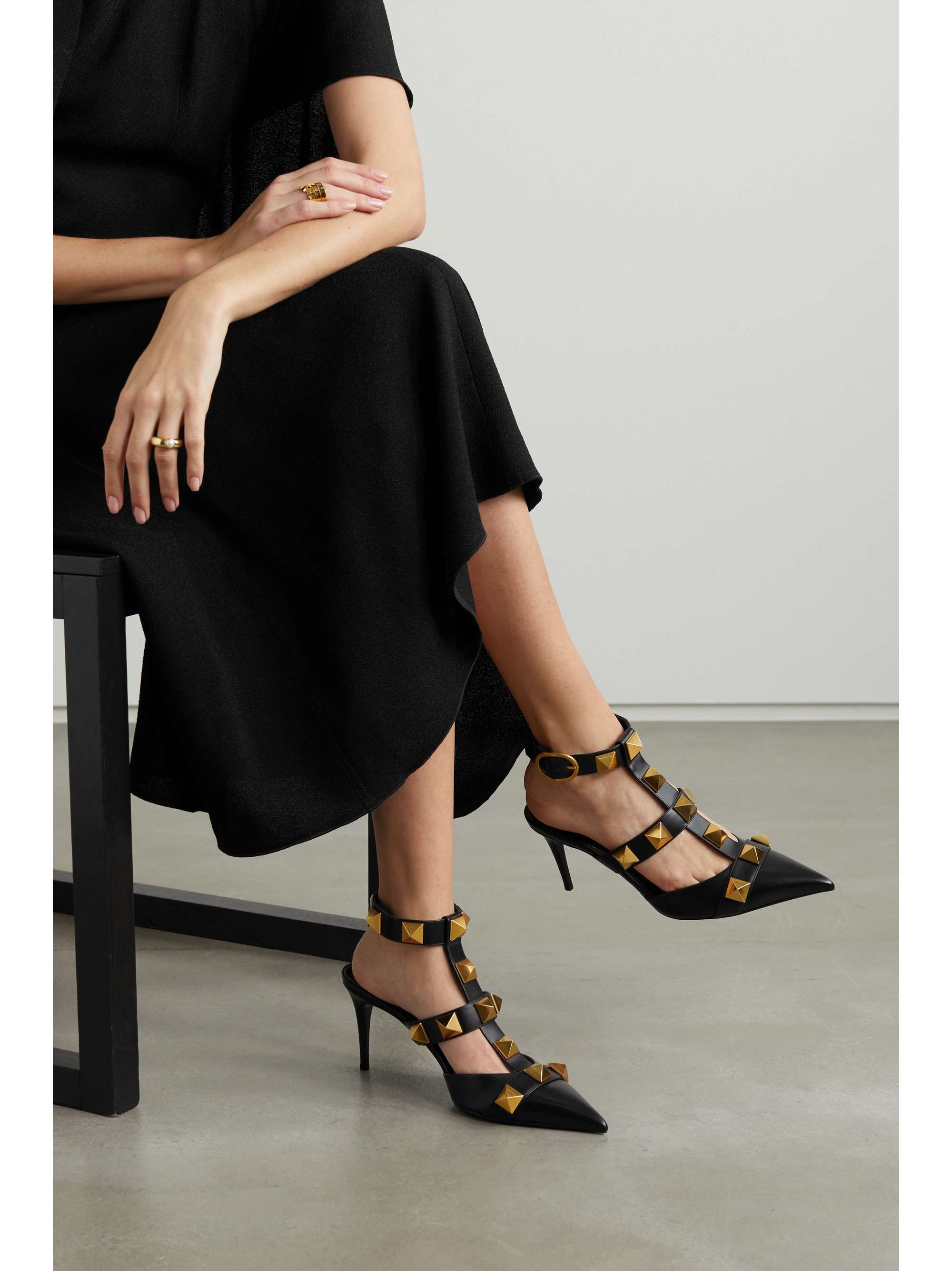 VALENTINO GARAVANI Roman Stud leather pumps | NET-A-PORTER