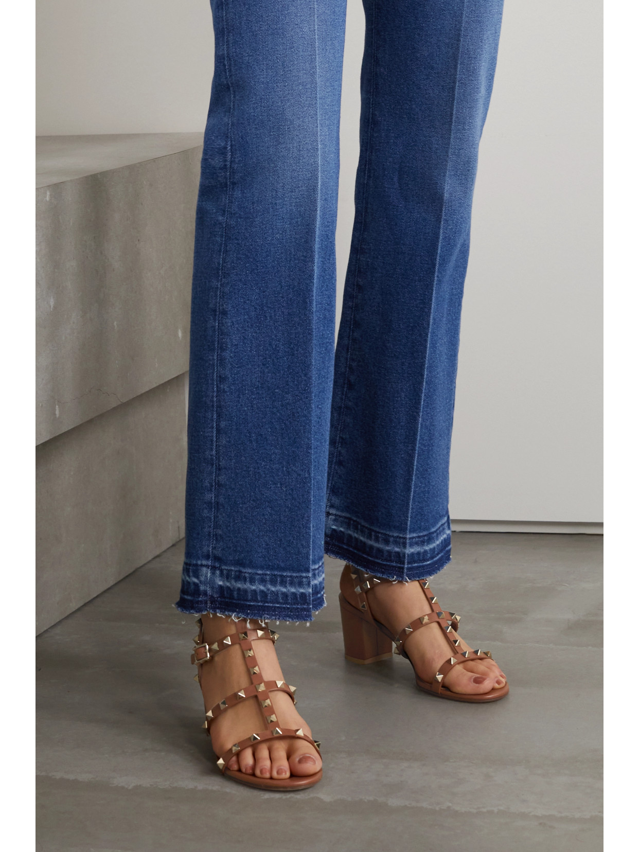 Rockstud Leather Sandals In Saddle Brown