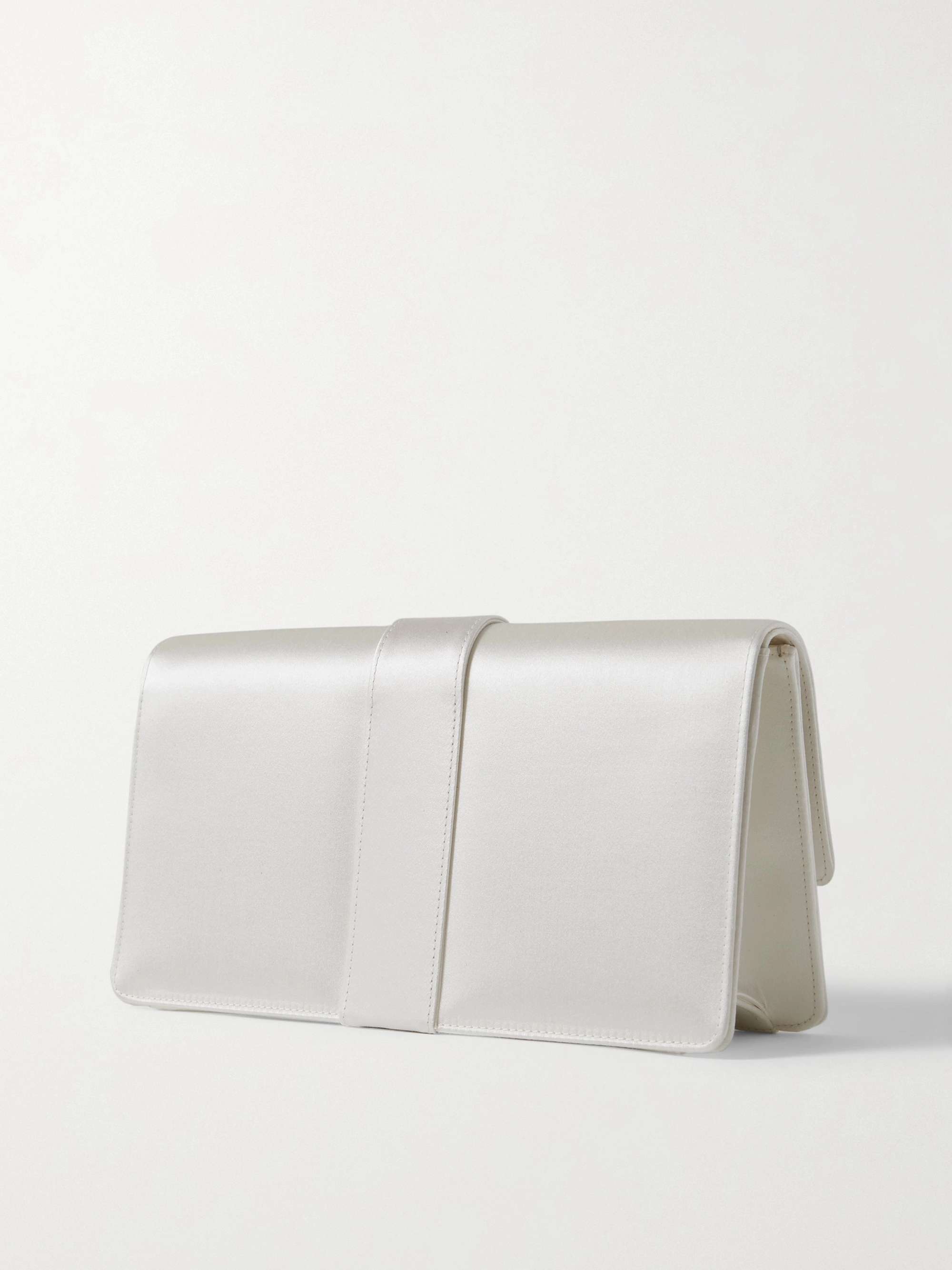 MANOLO BLAHNIK Capri Clutch aus Samt mit Satinbesatz und Kristallen