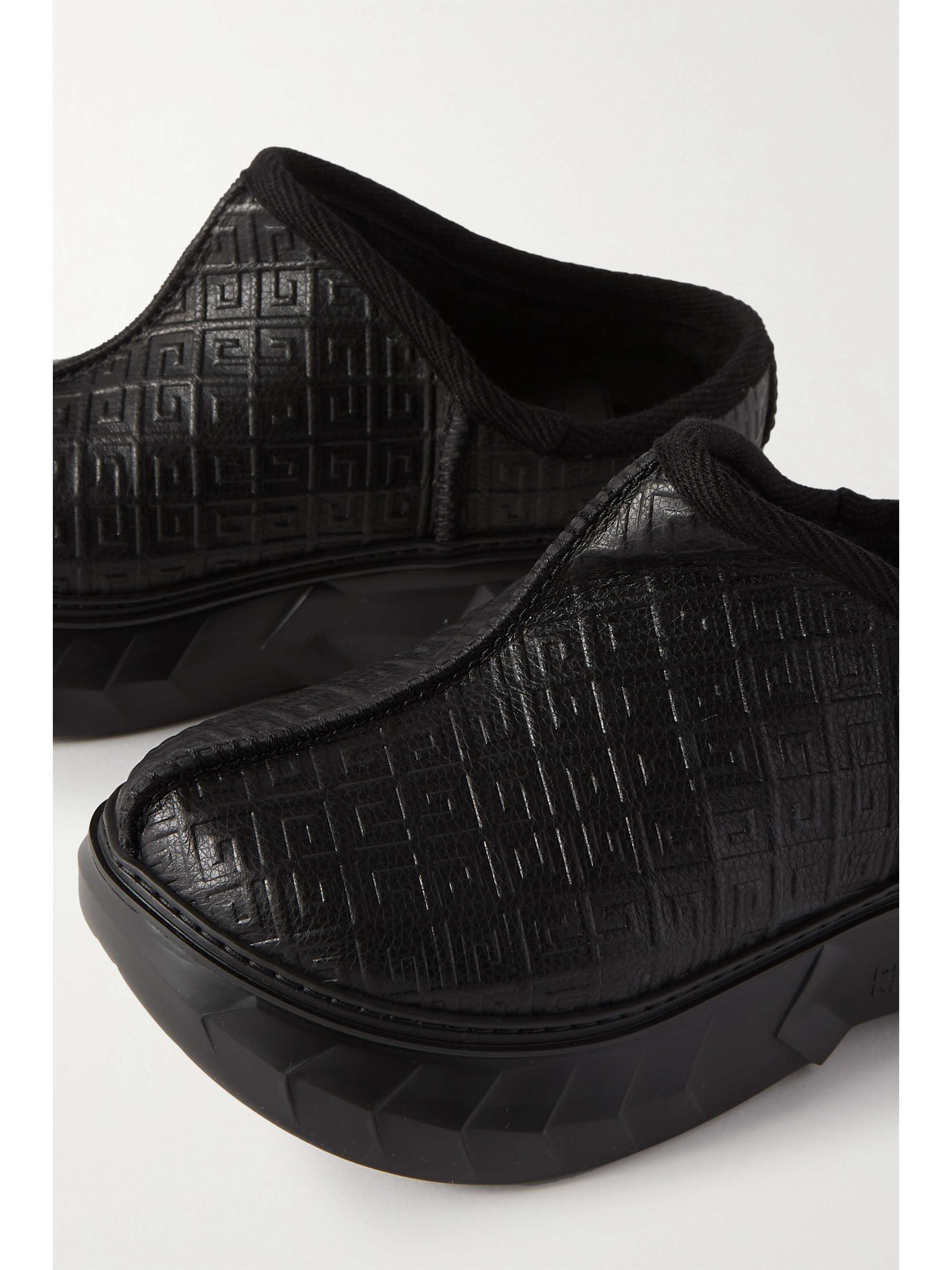 givenchy chappals