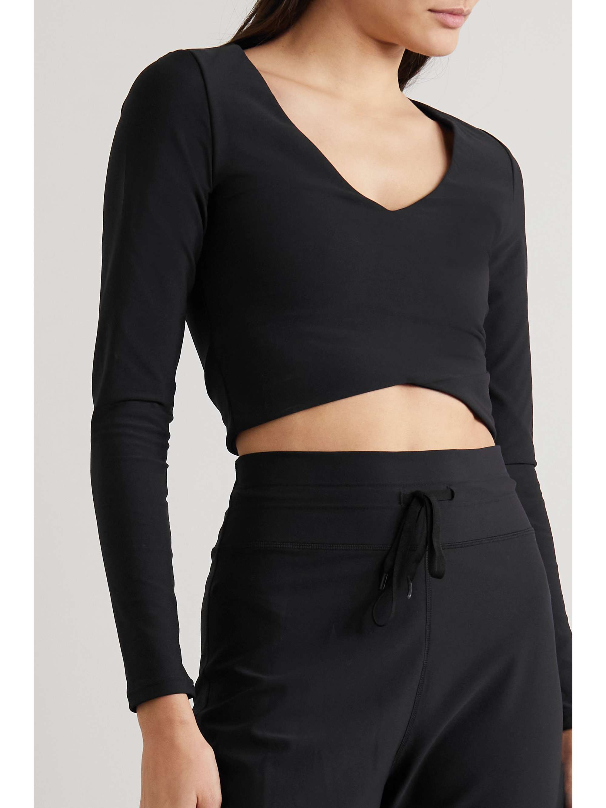 THE UPSIDE Noir Siya verkürztes Oberteil aus Stretch-Jersey mit recycelten Fasern