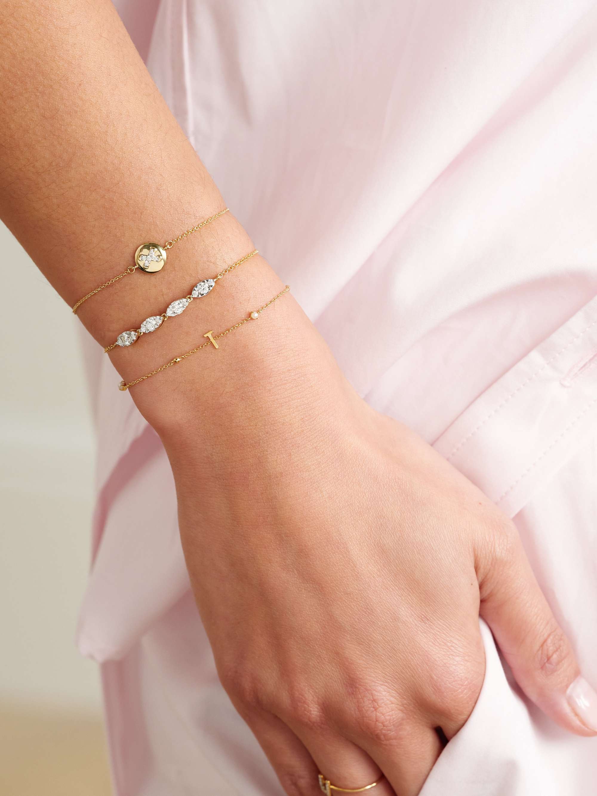 STONE AND STRAND Initial 14-karat gold pearl bracelet