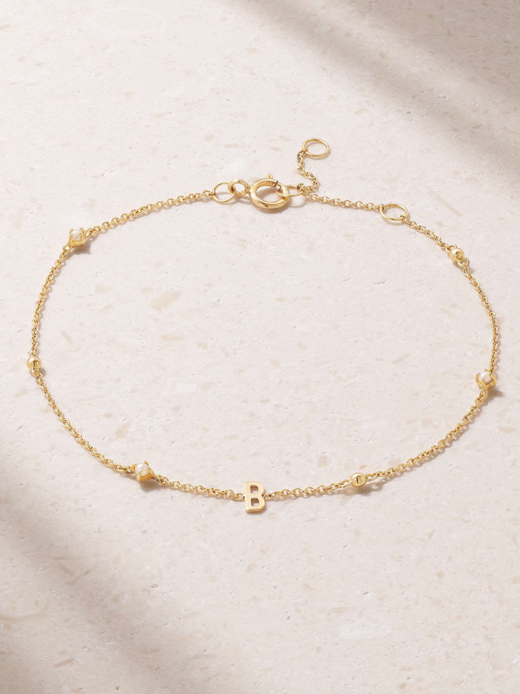 STONE AND STRAND Initial 14-karat gold pearl bracelet