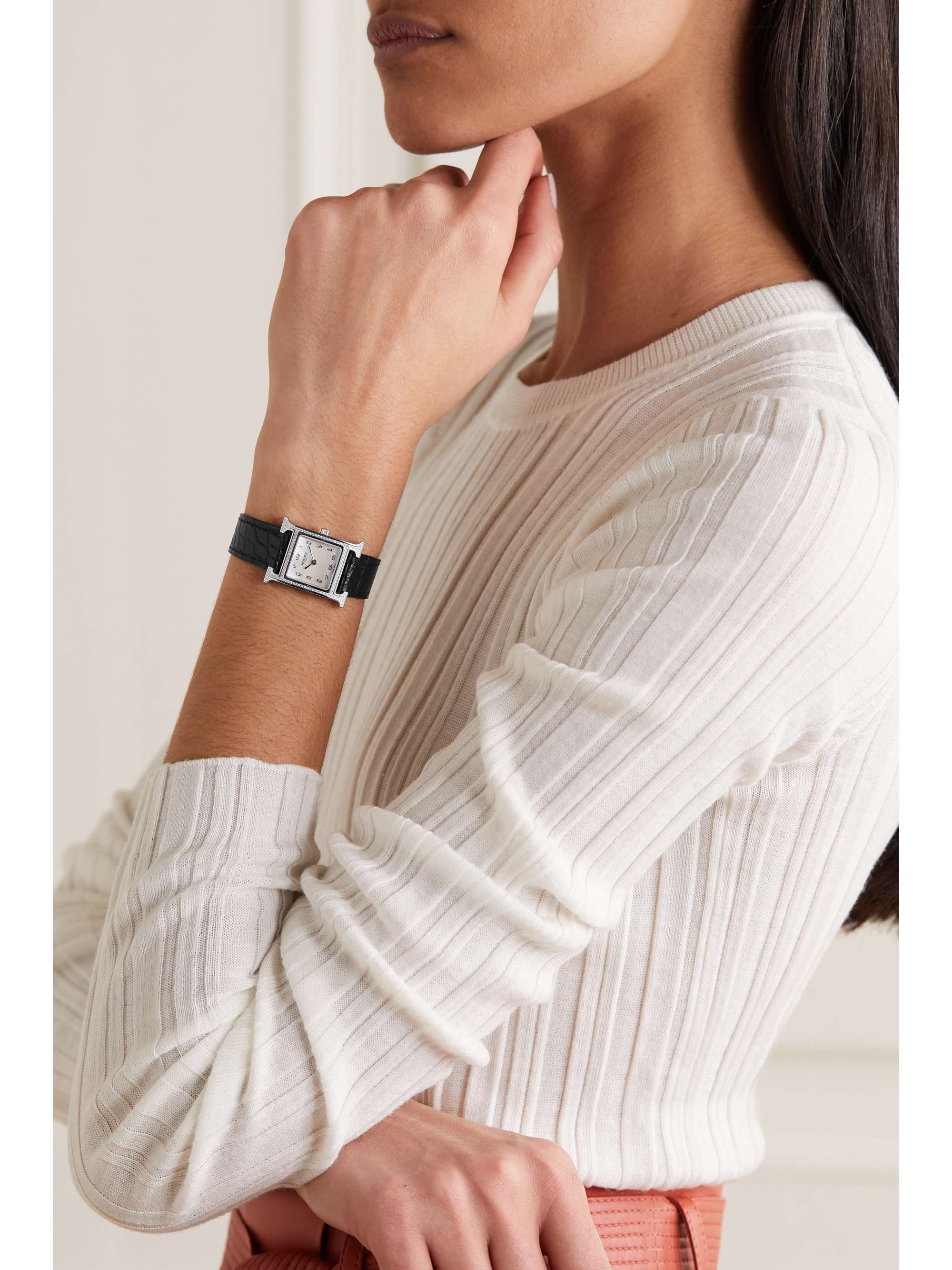 HERMÈS TIMEPIECES Heure H 21 毫米精钢、钻石、珍珠母小号腕表（短吻鳄鱼皮表带）