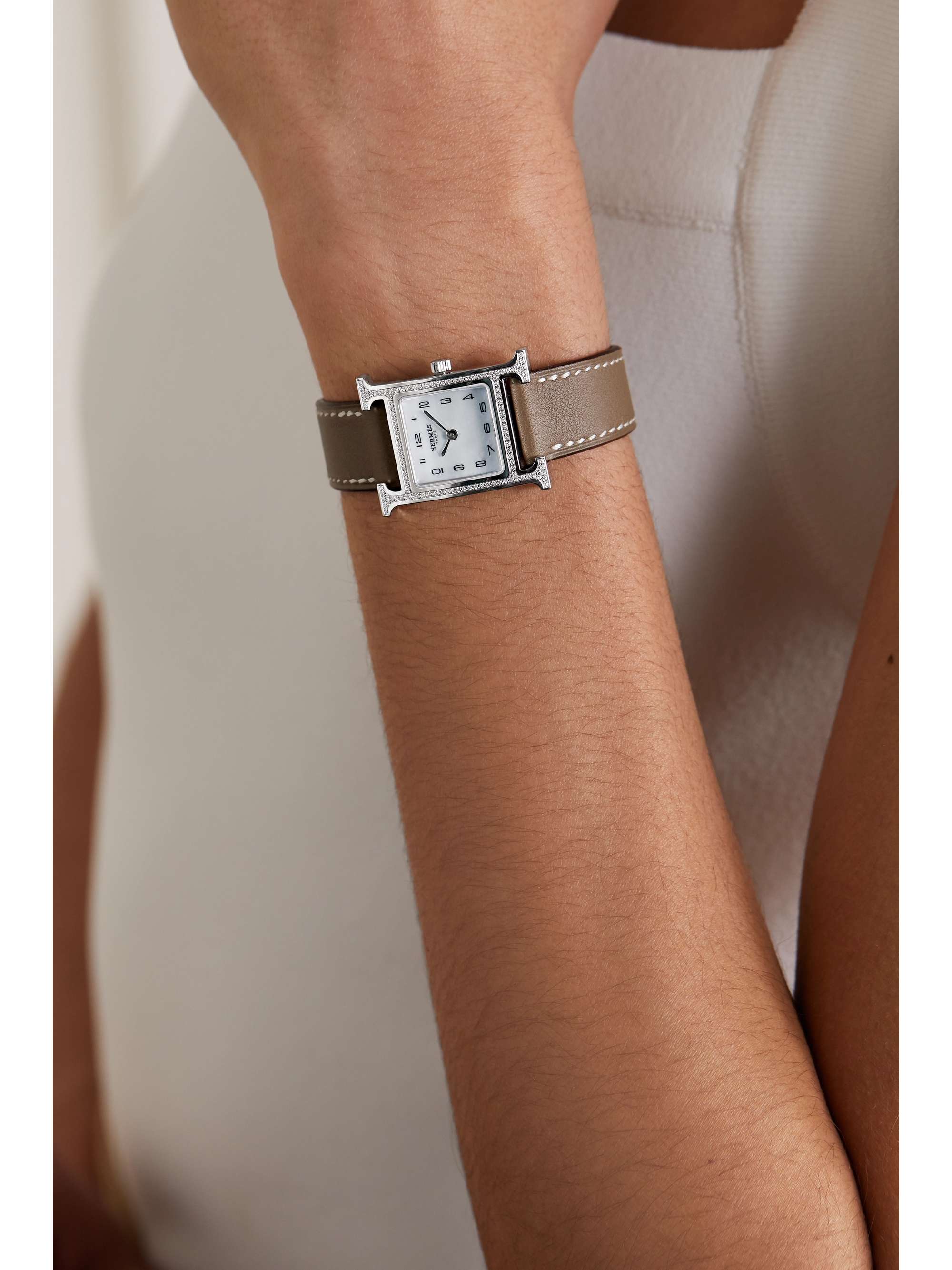 HERMÈS TIMEPIECES Heure H 21 mm kleine Uhr aus Edelstahl mit Diamanten, Perlmutt und Lederarmband