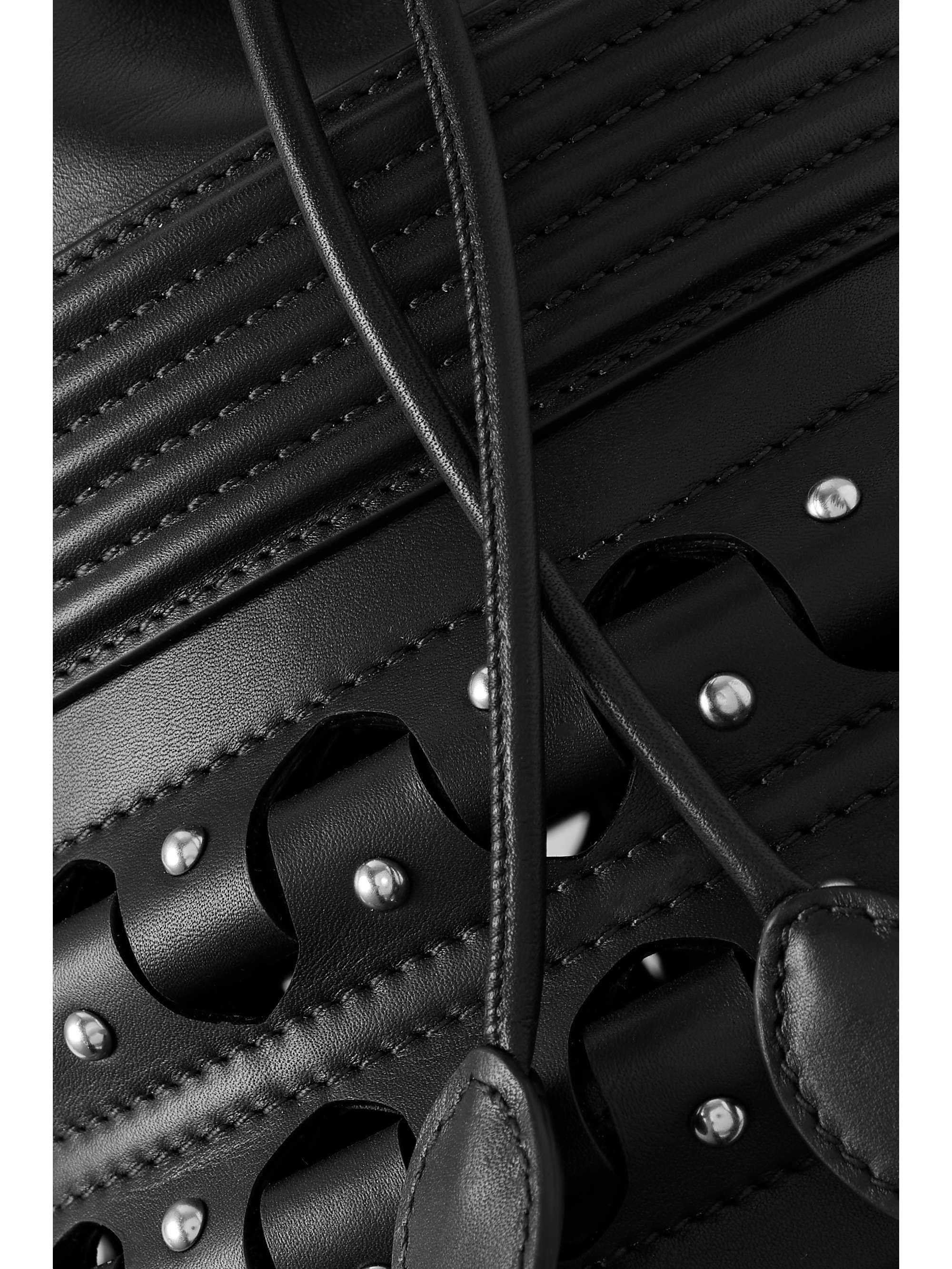 ALAÏA Bucket Corset Tasche aus Leder mit Nieten