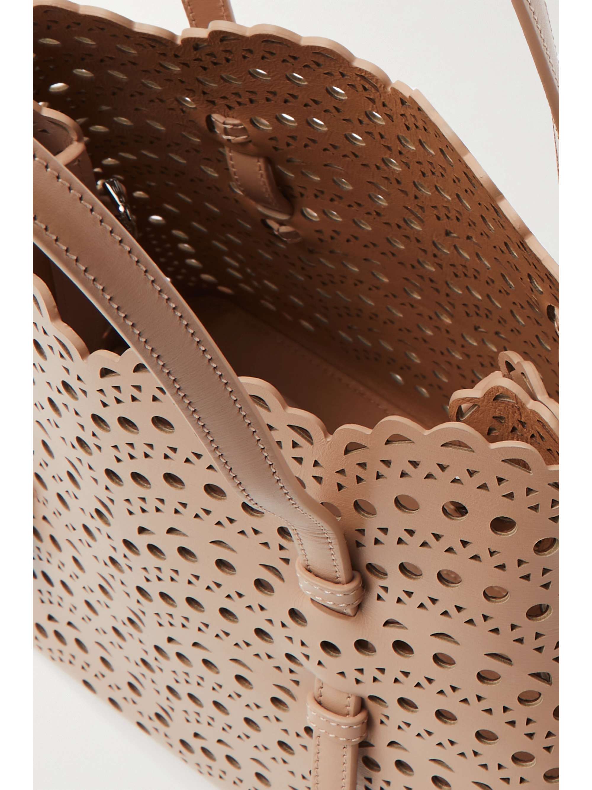 ALAÏA Le Mina 25 Vienne Wave Tote aus lasergeschnittenem Leder