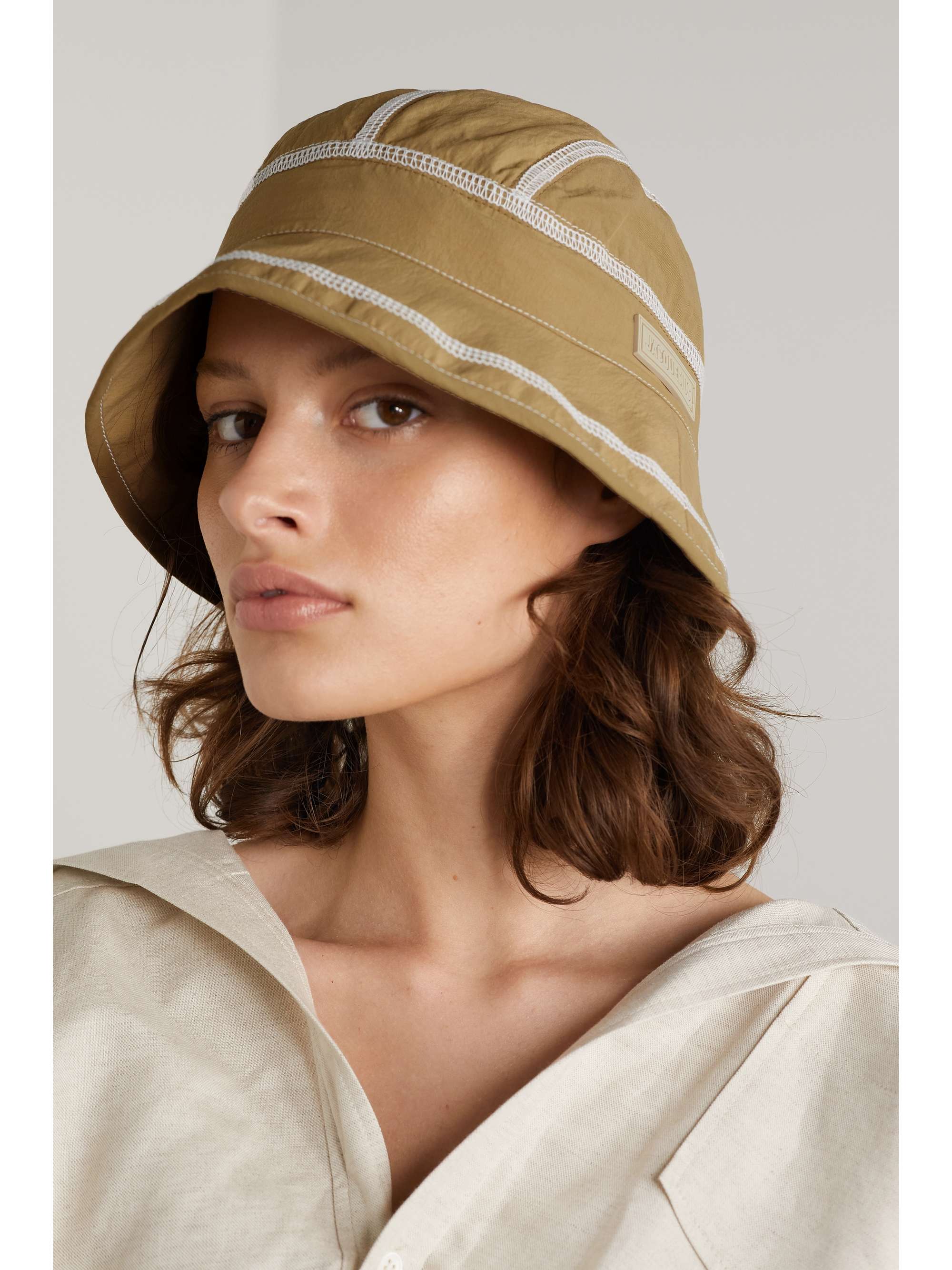 Beige Le Bob Frescu topstitched shell 