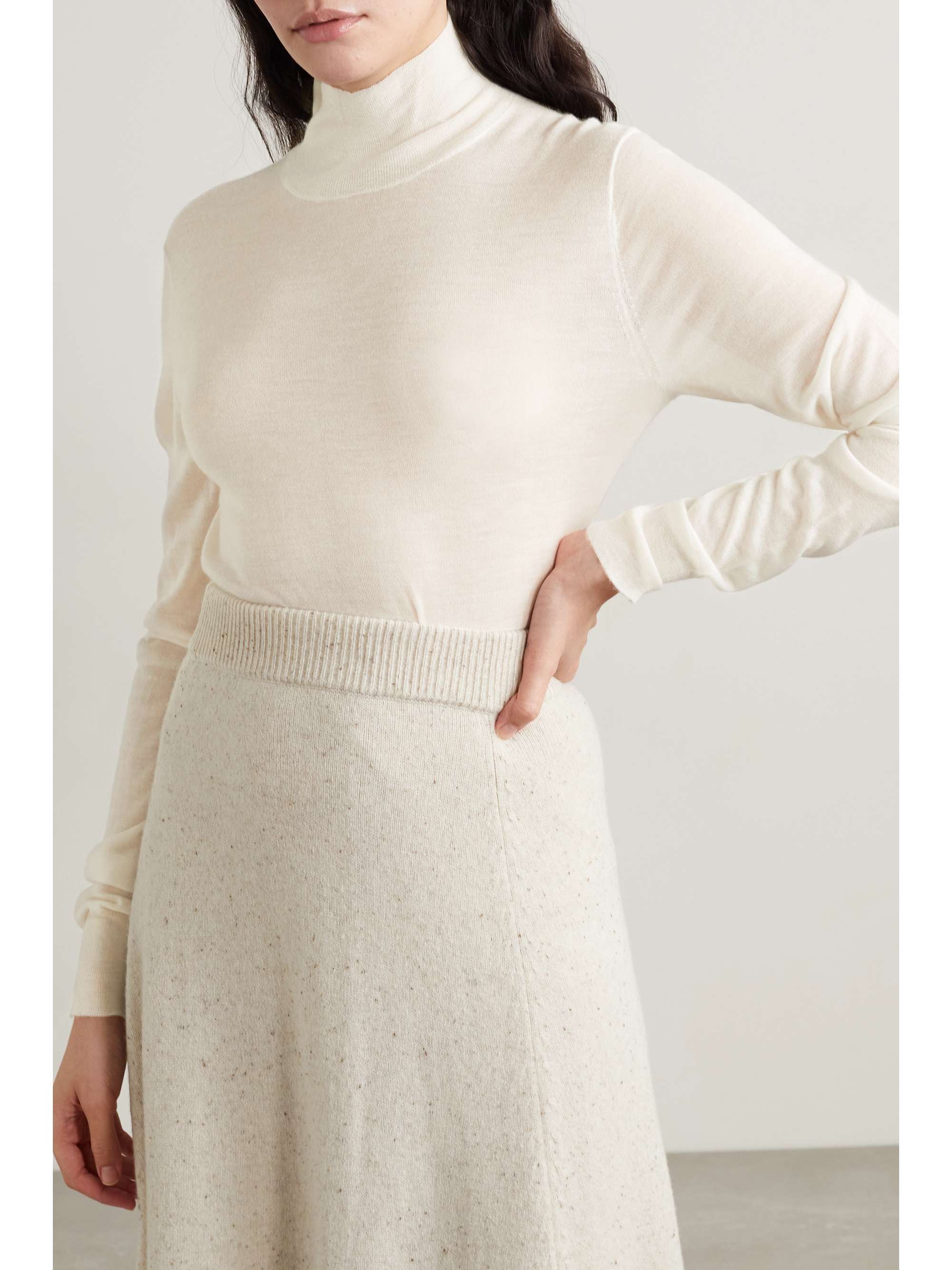 JOSEPH Cashmere turtleneck sweater