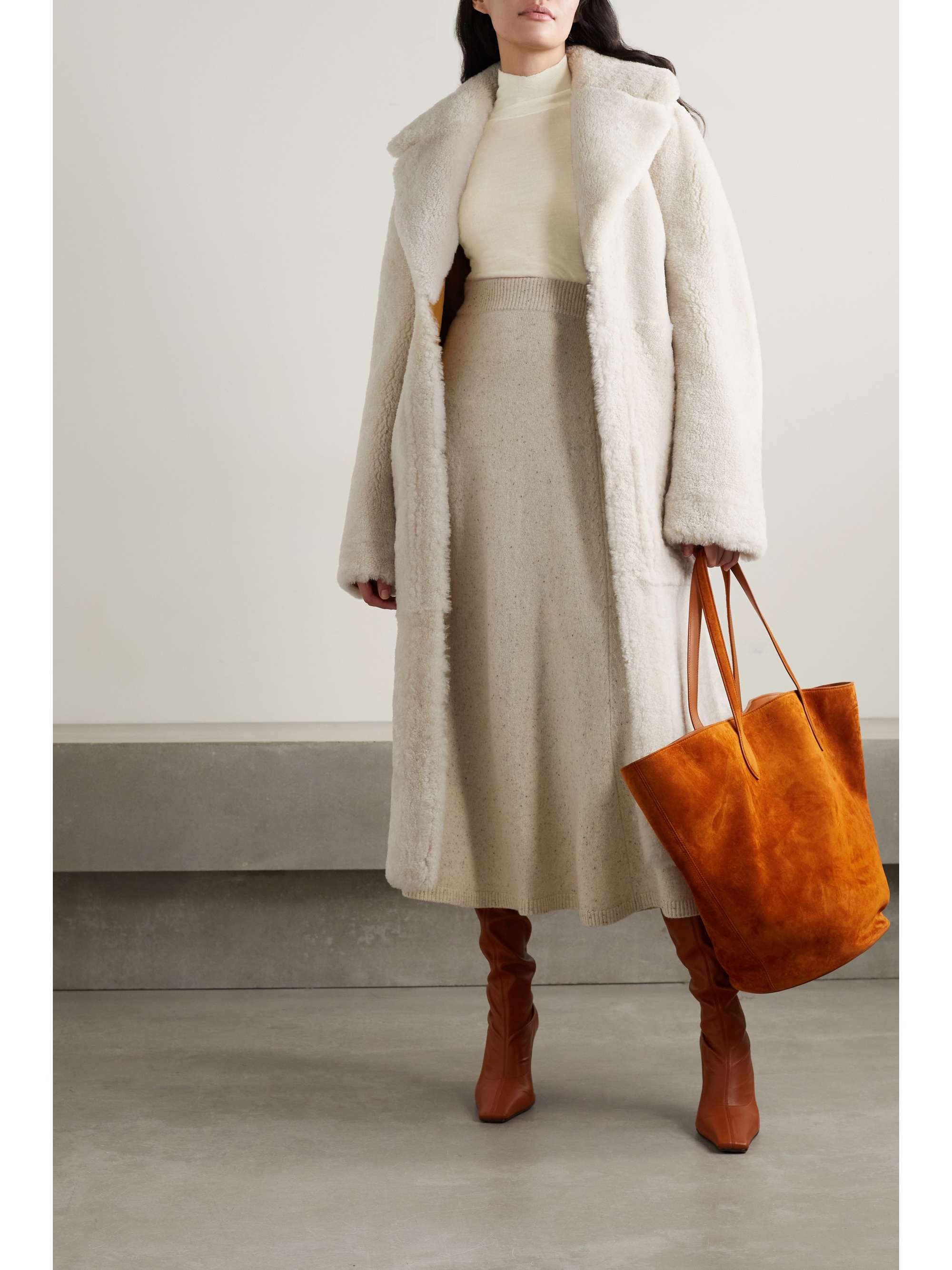 JOSEPH Cashmere turtleneck sweater