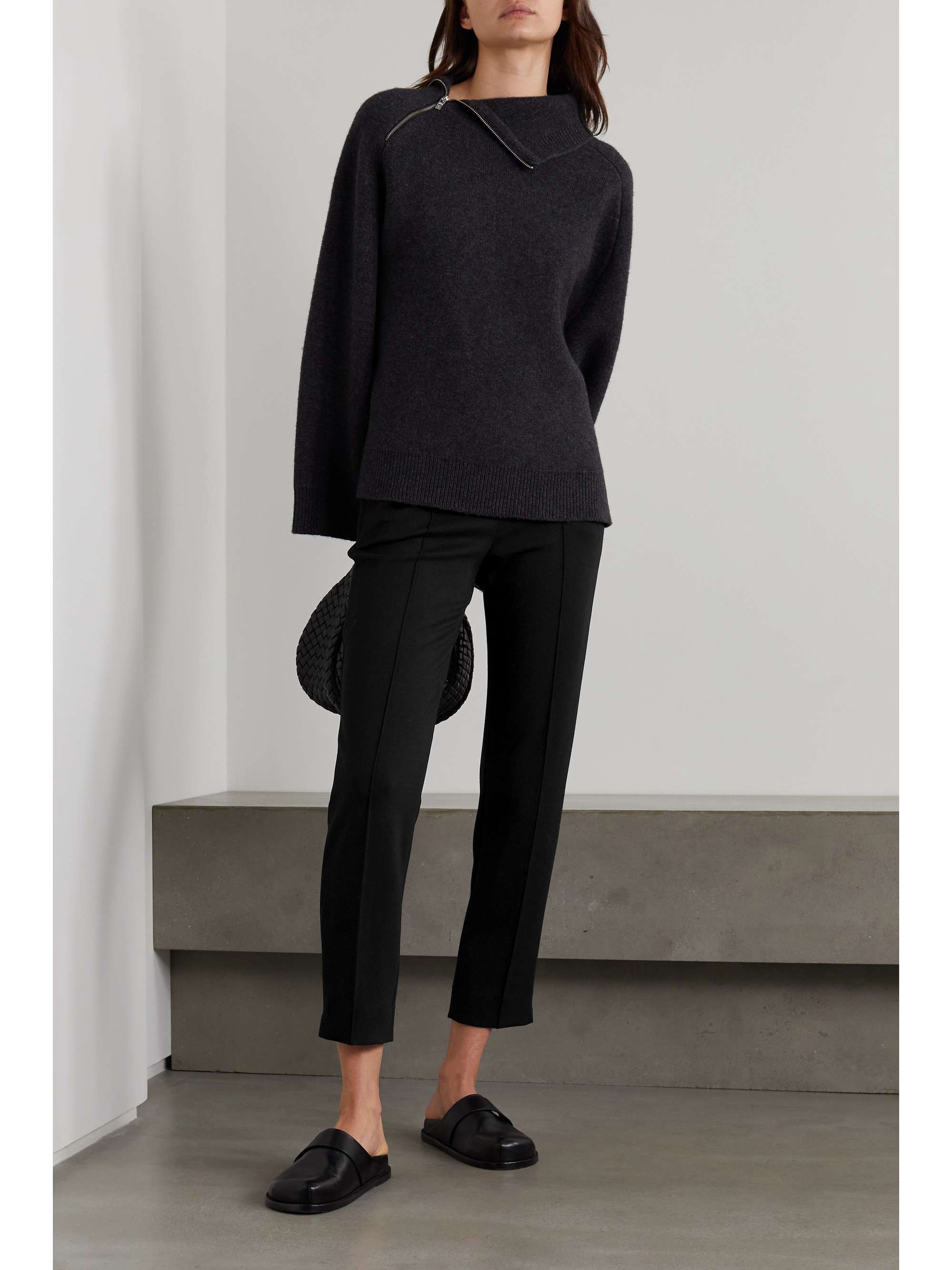 Black Cropped pleated stretch-knit slim 