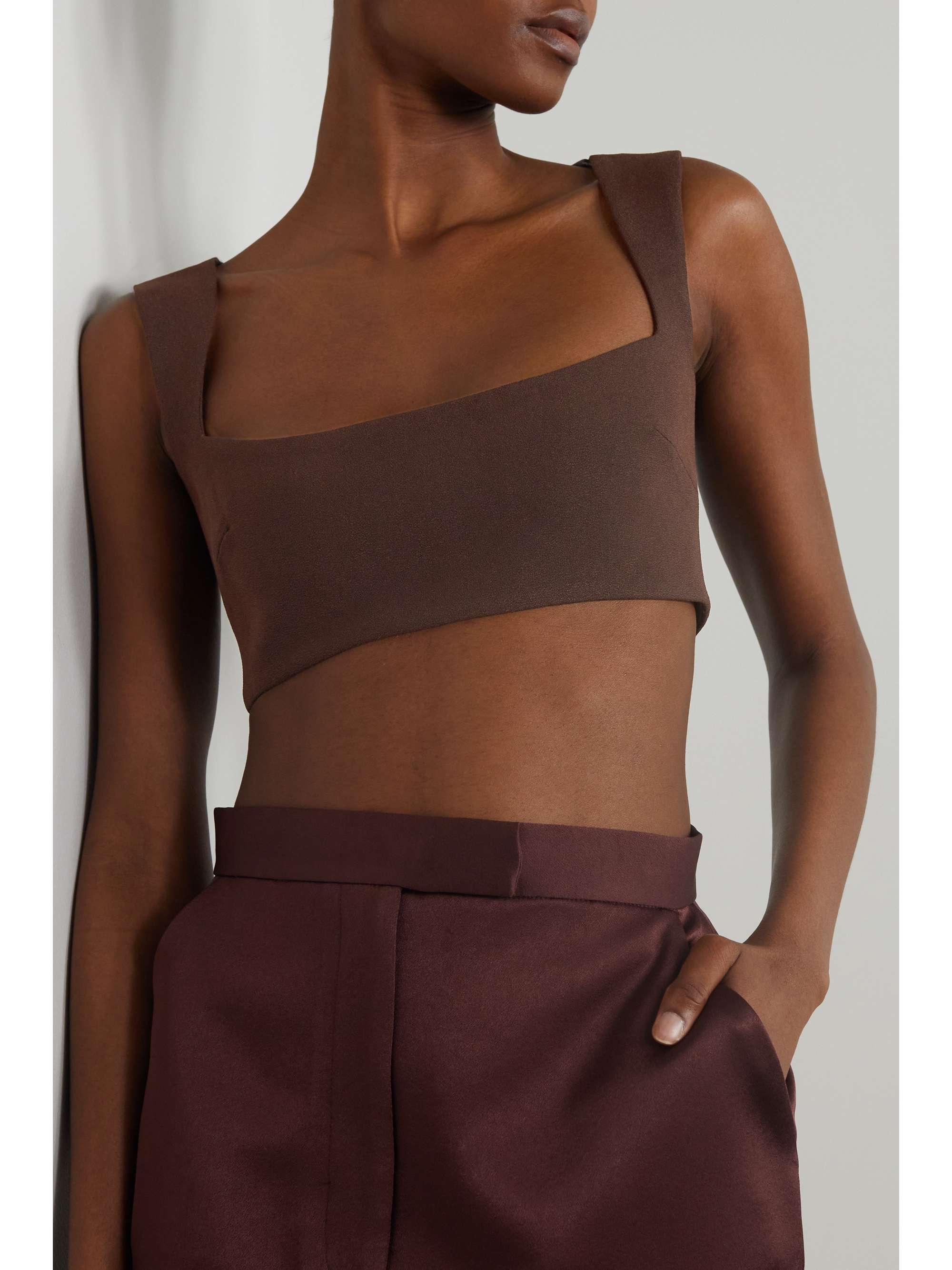 ALEX PERRY Rae cropped crepe top